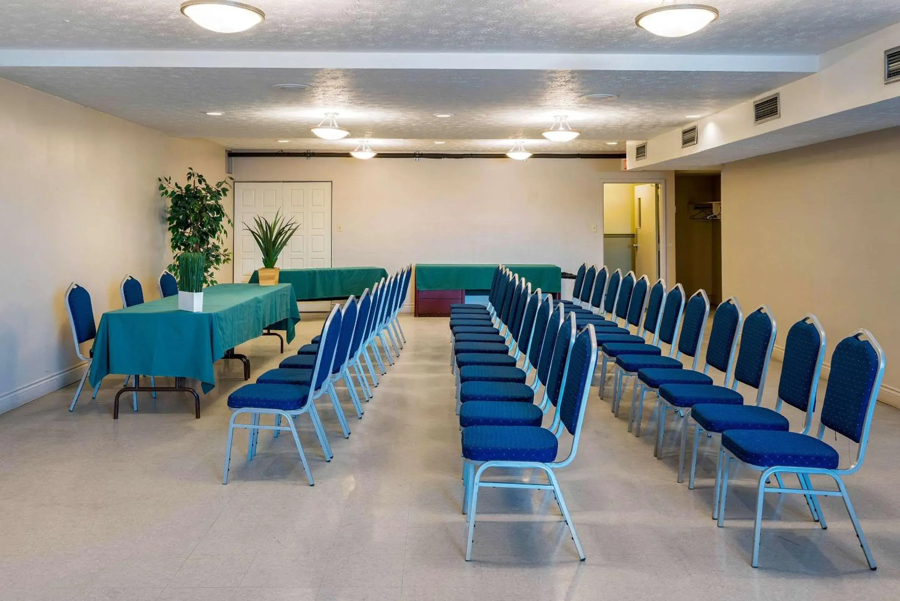 Meeting/conference room in Quality Hotel & Suites Meeting/conference room in Quality Hotel & Suites