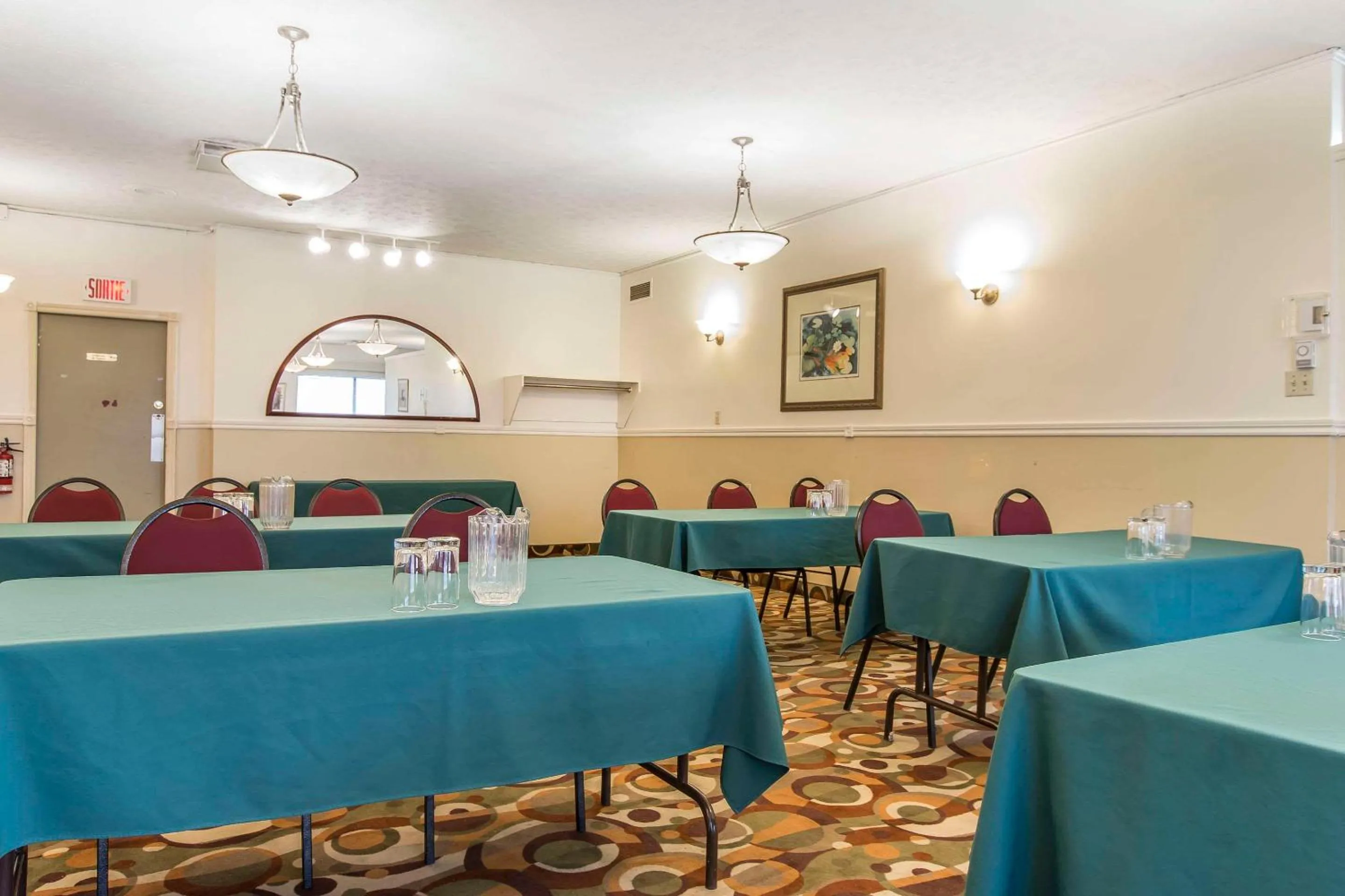 Meeting/conference room in Quality Hotel & Suites
