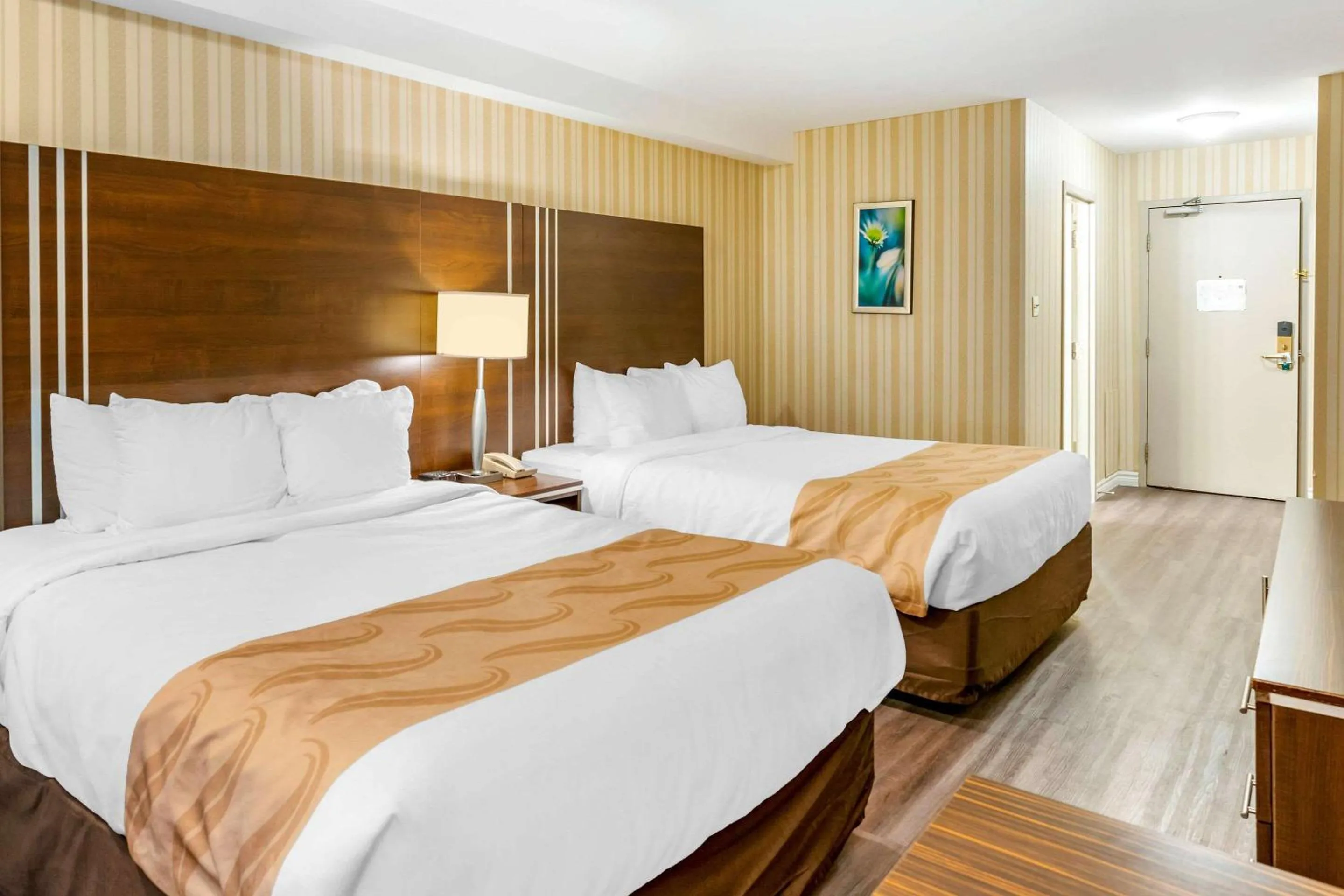 Bedroom, Bed in Quality Hotel & Suites