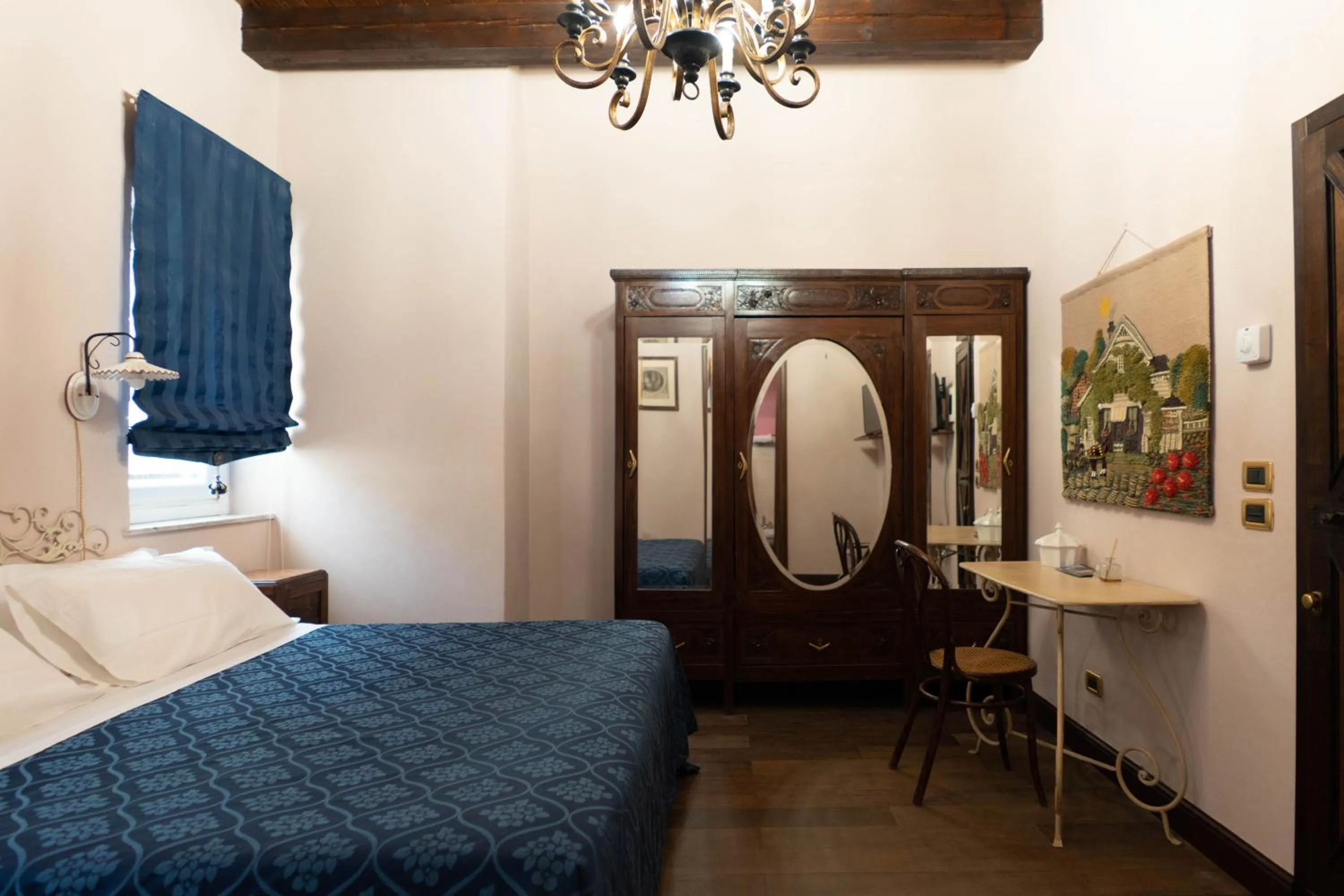 Photo of the whole room, Bed in Hotel Villa Dorata