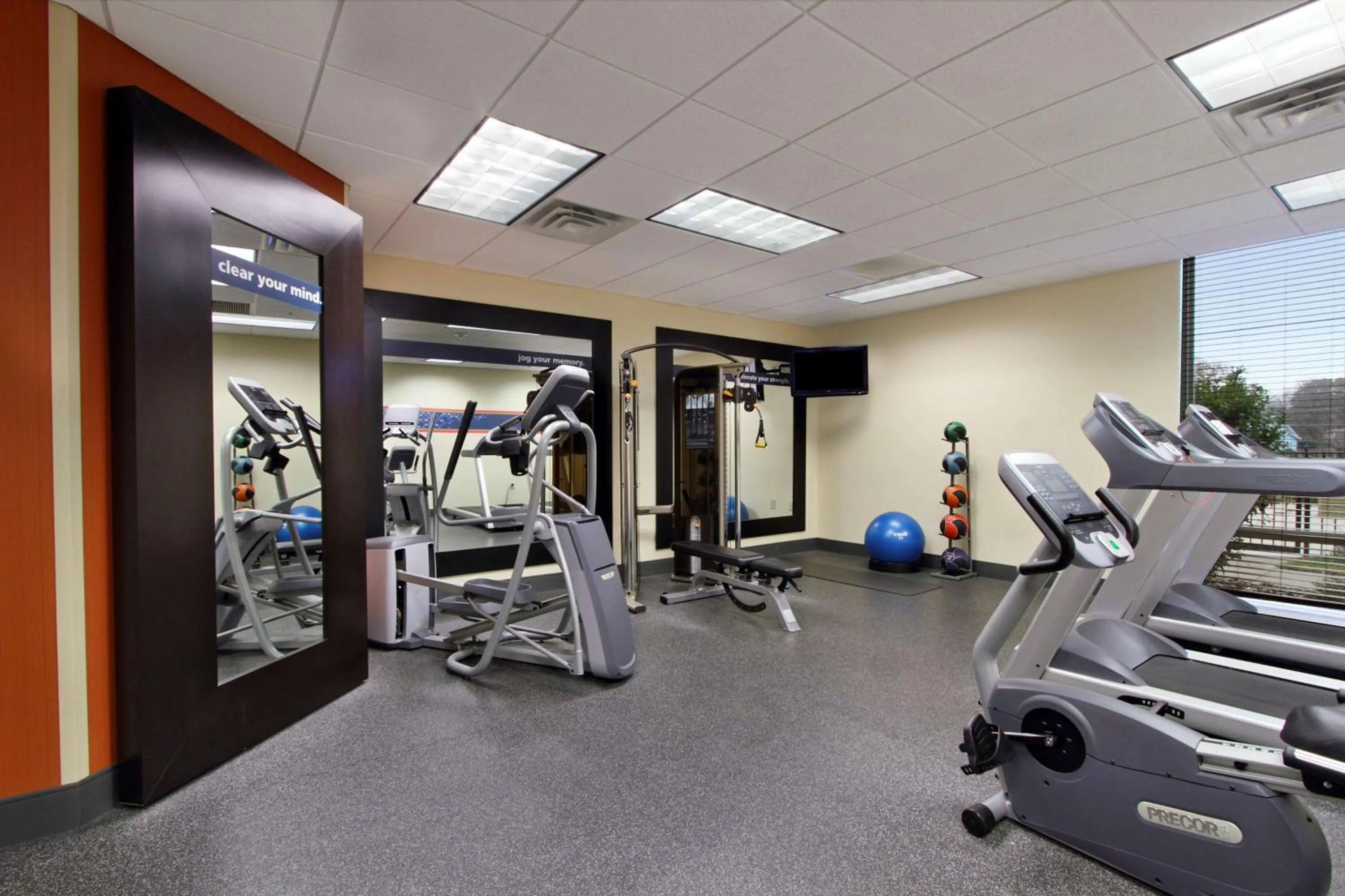 Fitness centre/facilities in Hampton Inn & Suites Exmore - Eastern Shore