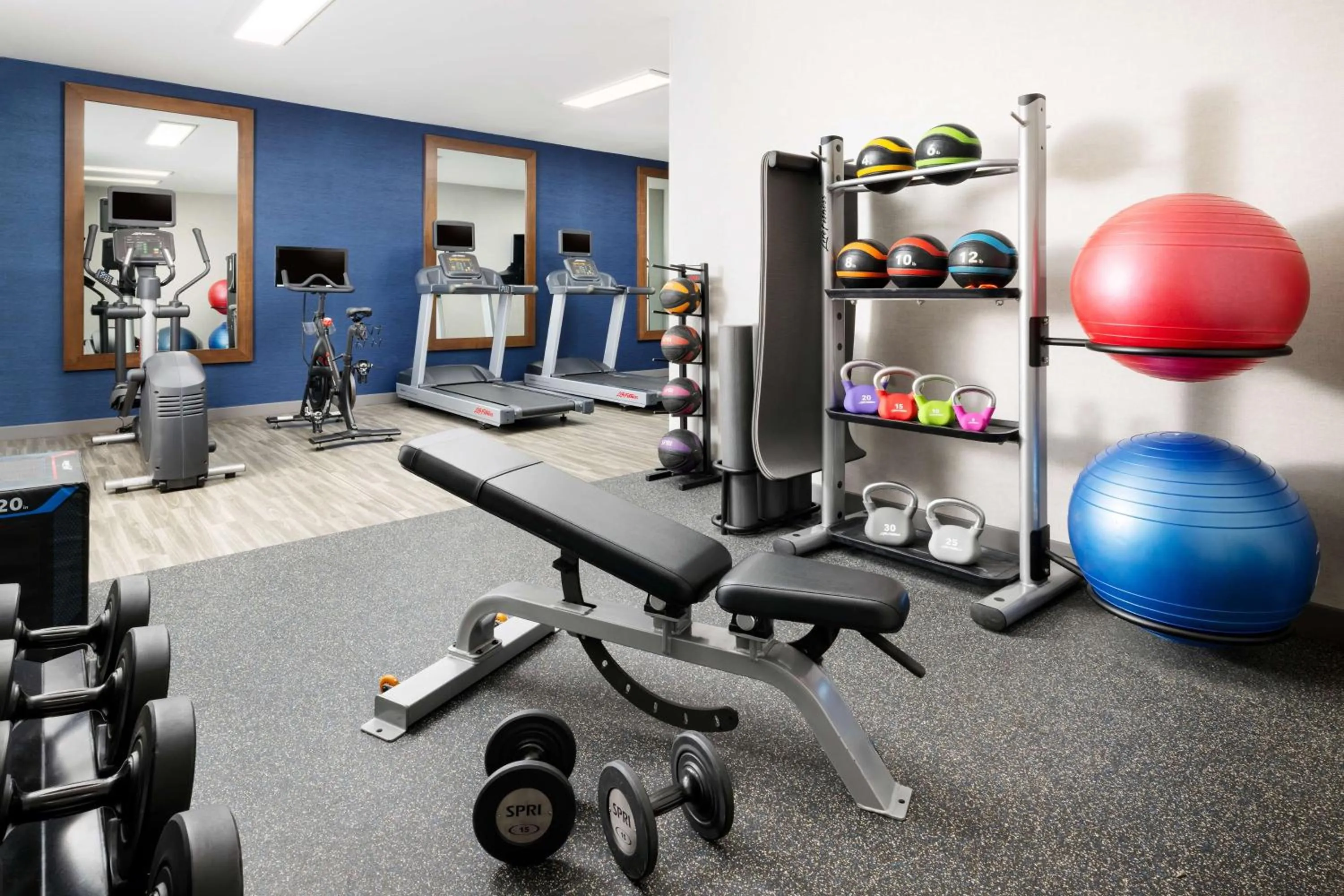 Fitness centre/facilities in Hampton Inn Sacramento/Rancho Cordova