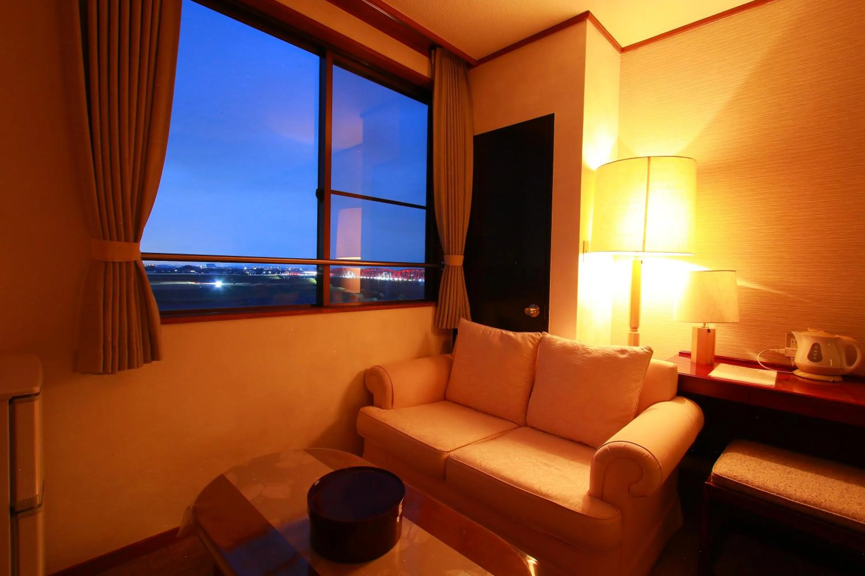 Seating area in Yumoto Kobayashi