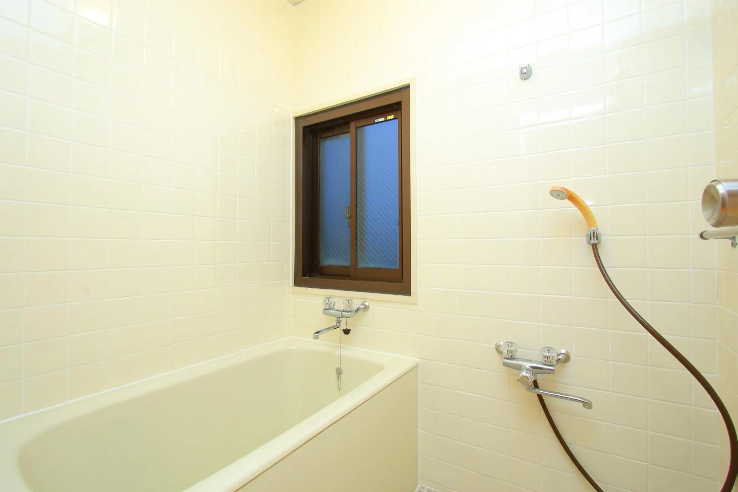 Shower in Yumoto Kobayashi