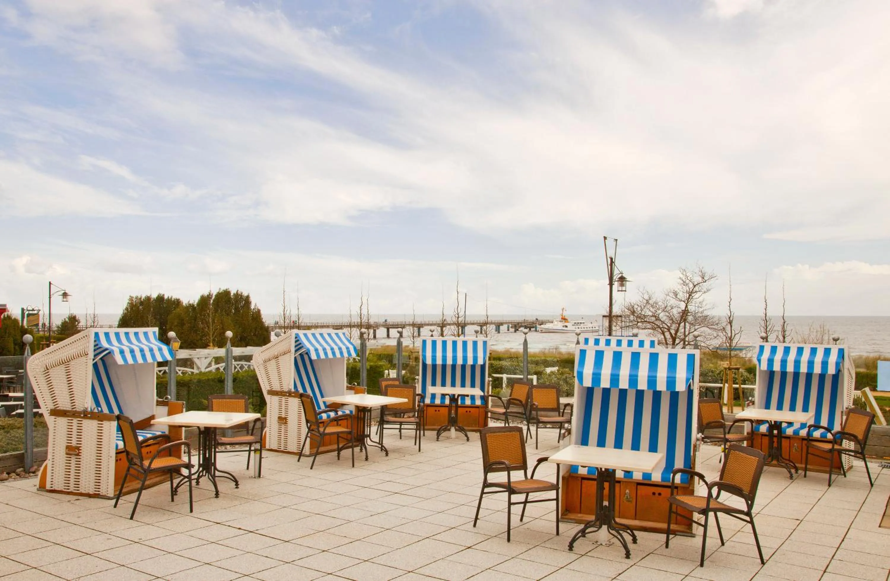 Restaurant/places to eat in Hotel Germania