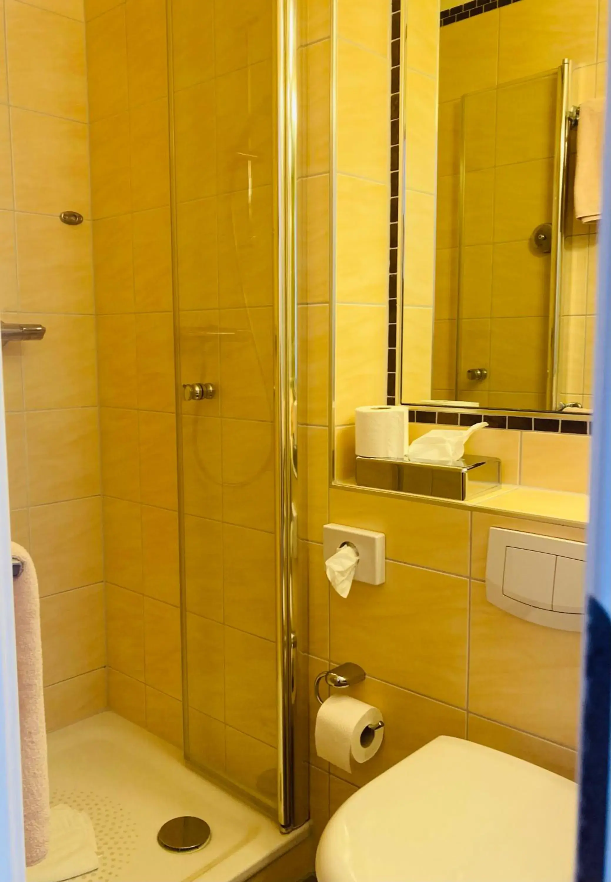 Double Room with Sea View in Hotel Germania Double Room with Sea View in Hotel Germania