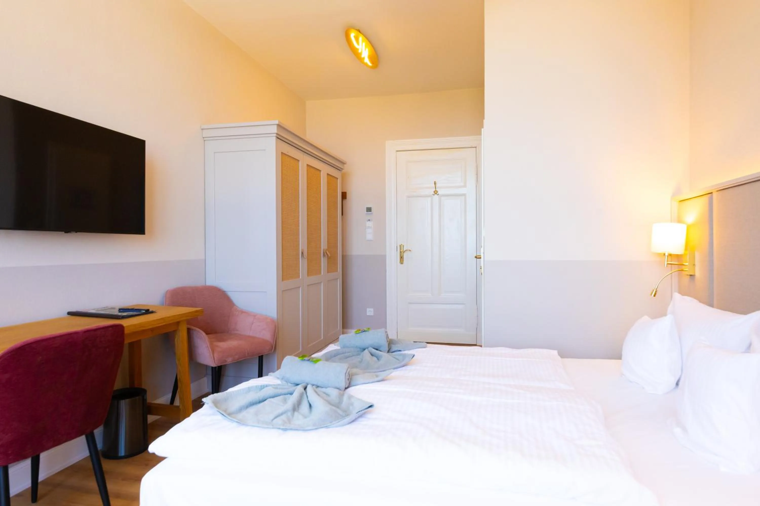 Bed in Hotel Germania