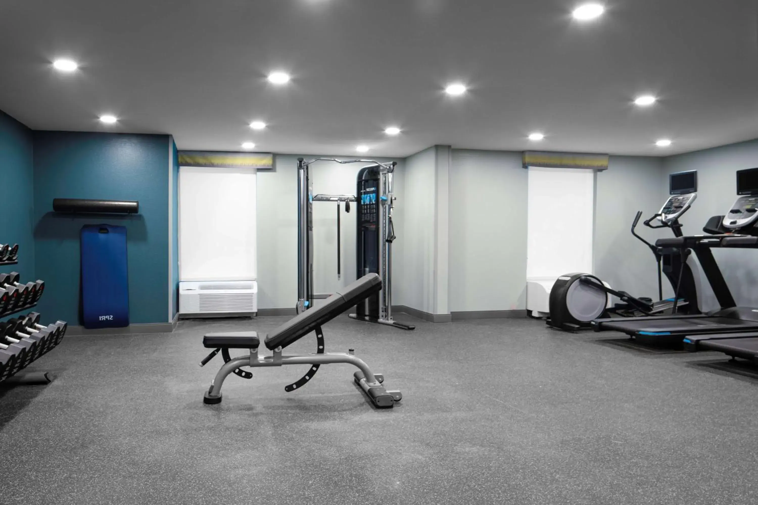 Fitness centre/facilities in Hampton Inn by Hilton Concord/Bow Fitness centre/facilities in Hampton Inn by Hilton Concord/Bow