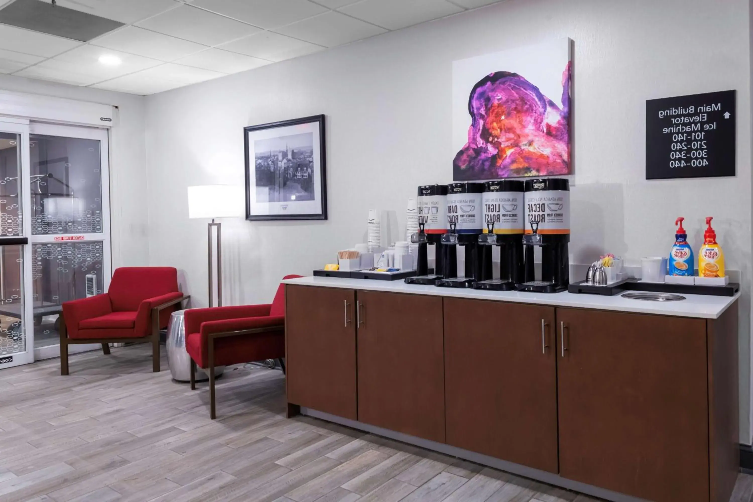 Breakfast in Hampton Inn by Hilton Concord/Bow Breakfast in Hampton Inn by Hilton Concord/Bow