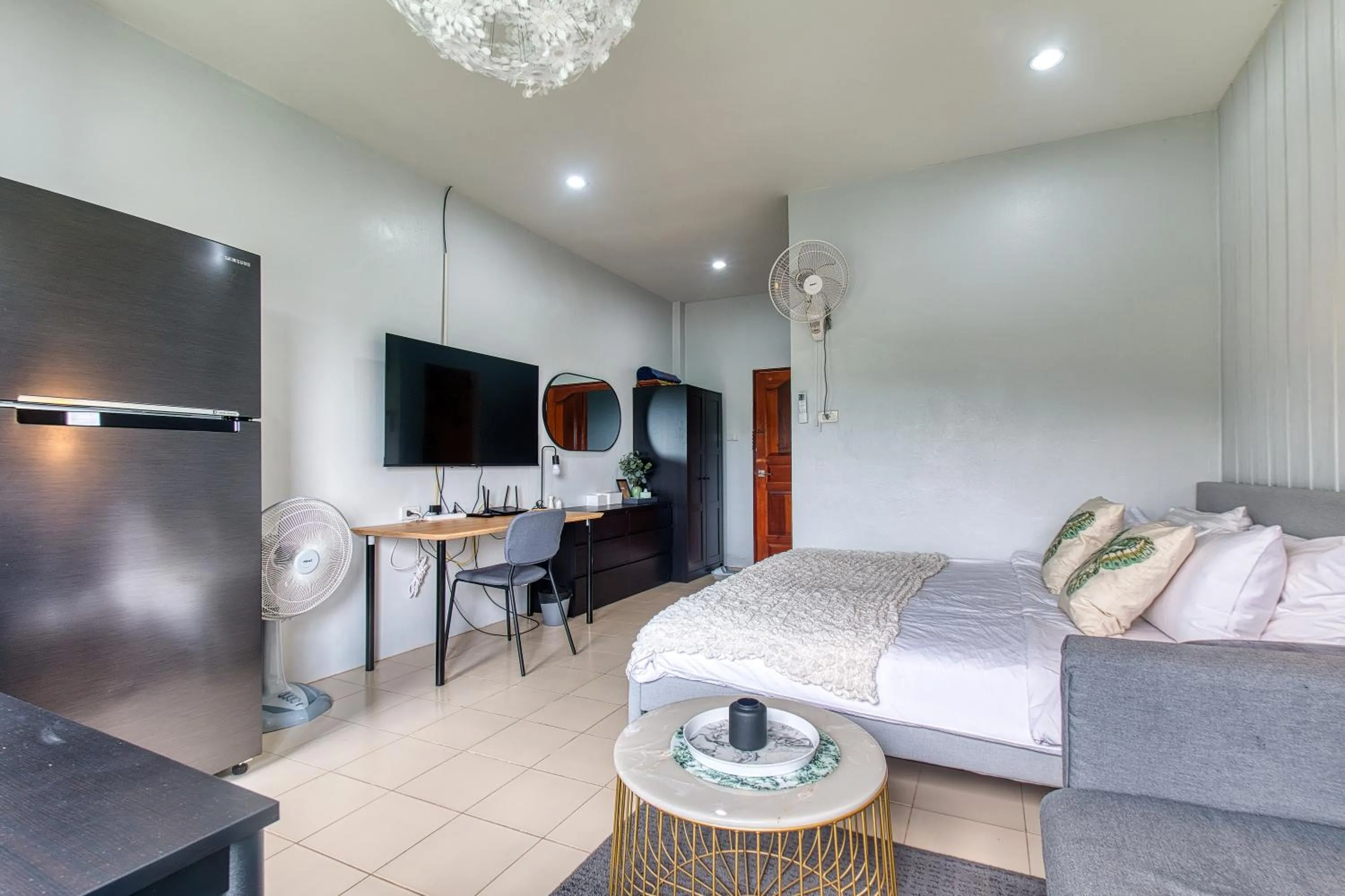 Bed in Chaweng Apartment