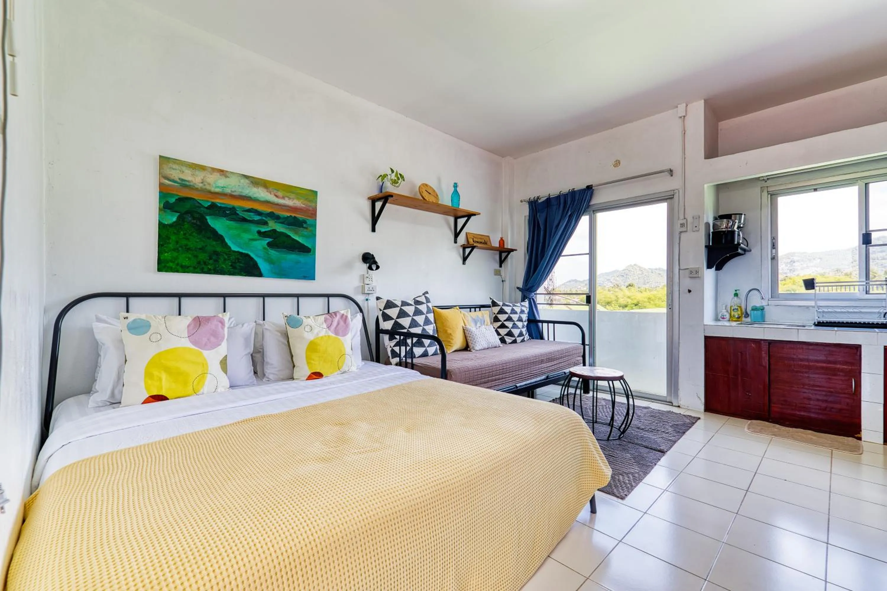 Bed in Chaweng Apartment