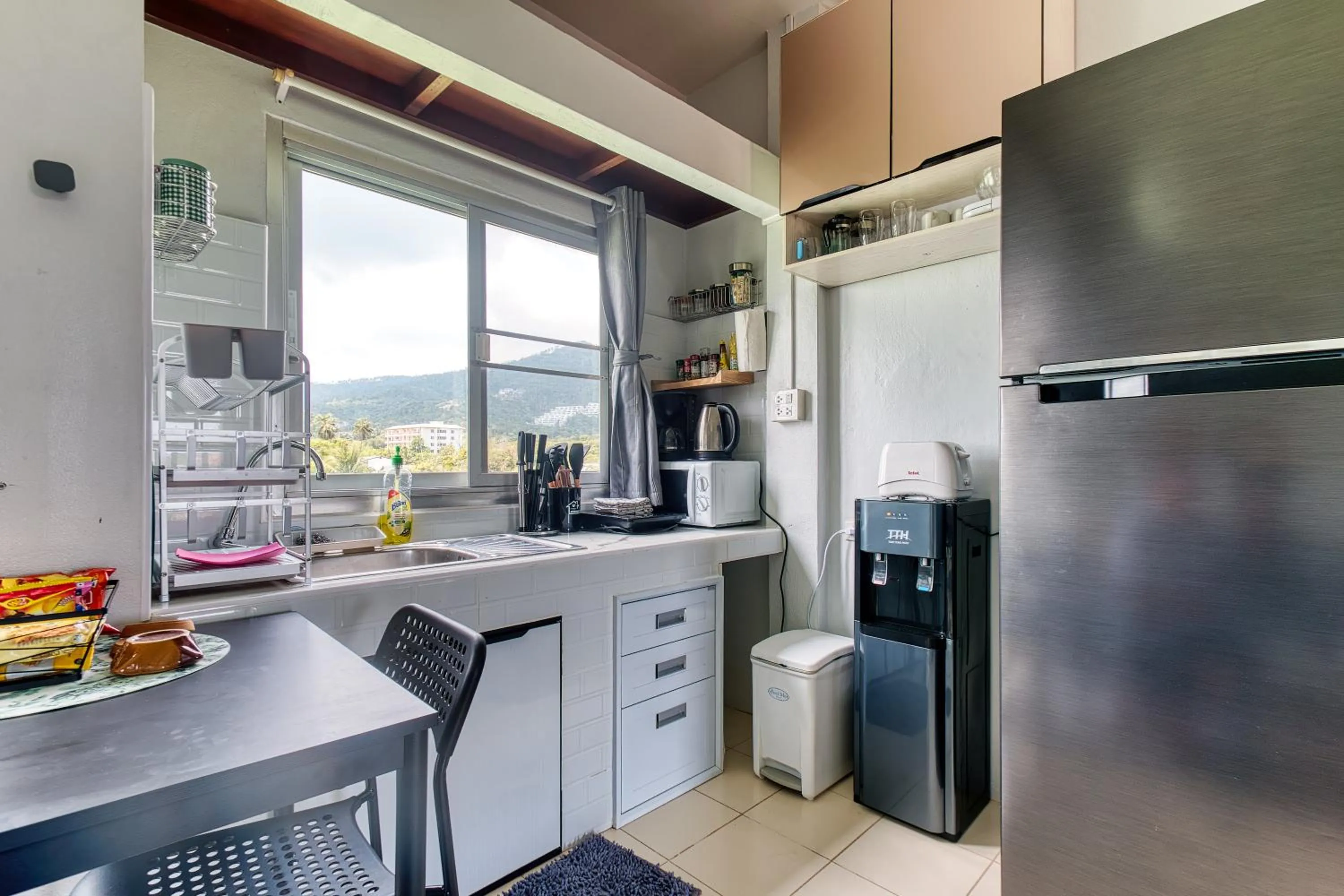 Kitchen or kitchenette in Chaweng Apartment