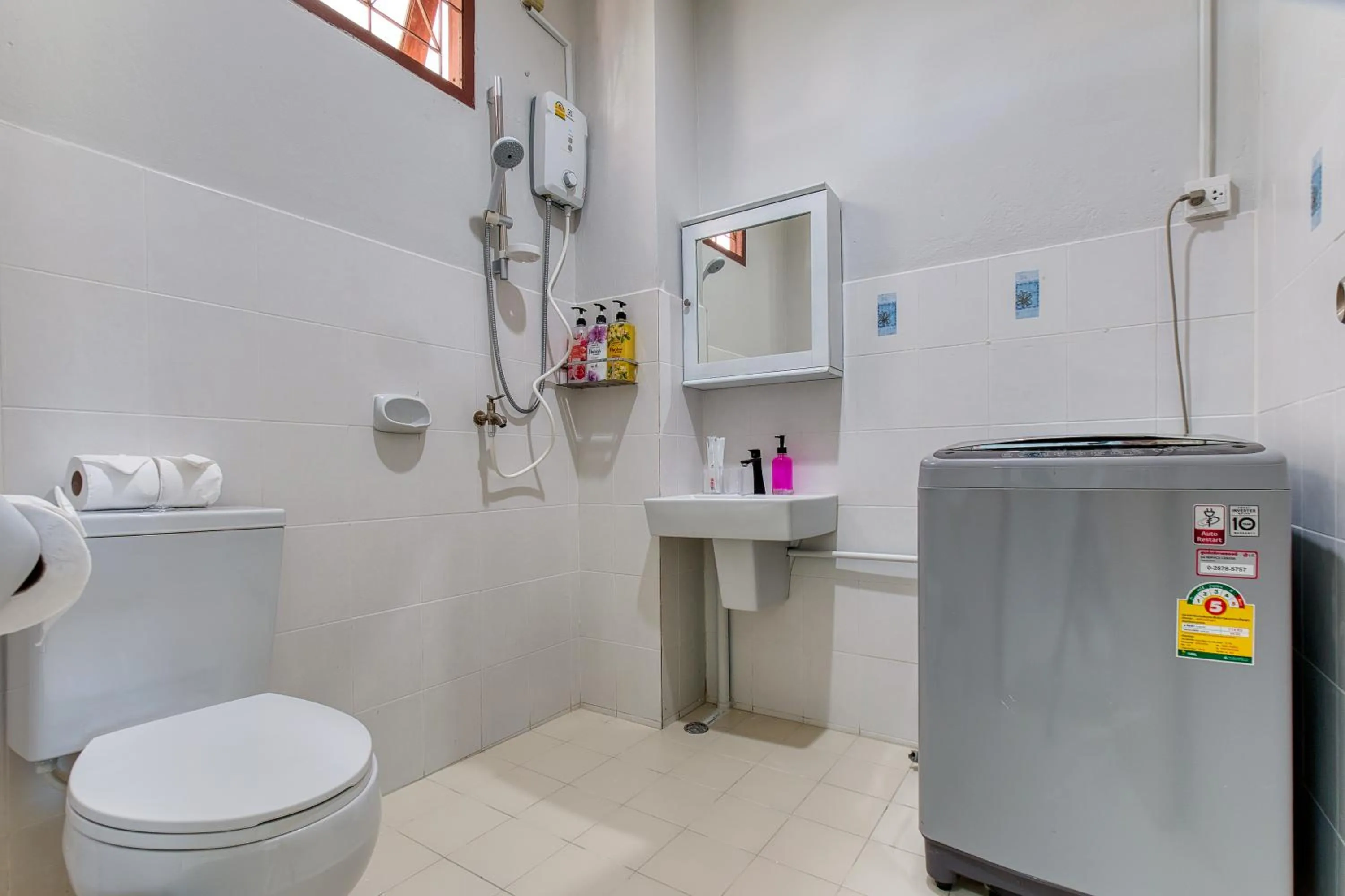 Shower in Chaweng Apartment