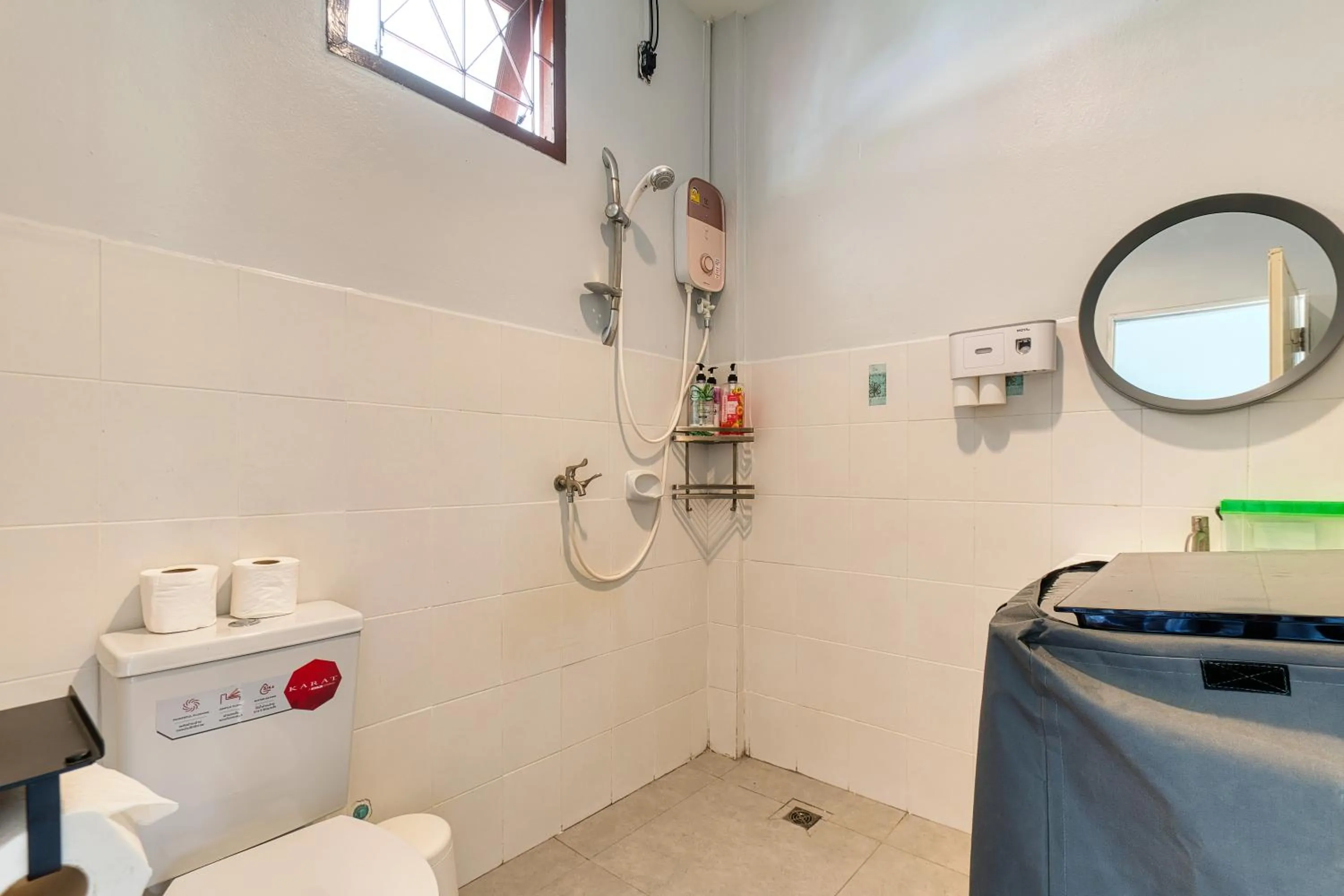 Shower in Chaweng Apartment