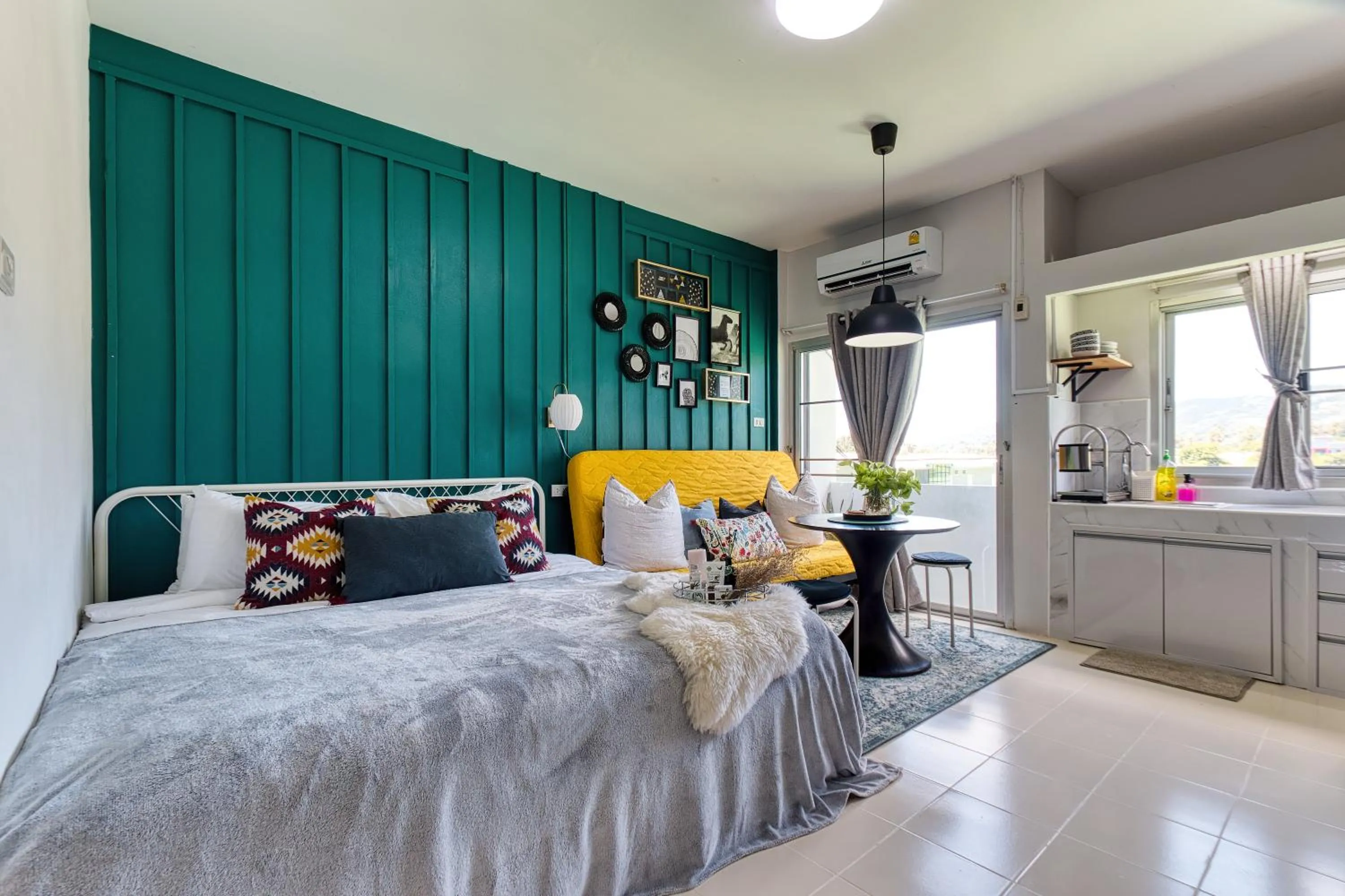 Bed in Chaweng Apartment