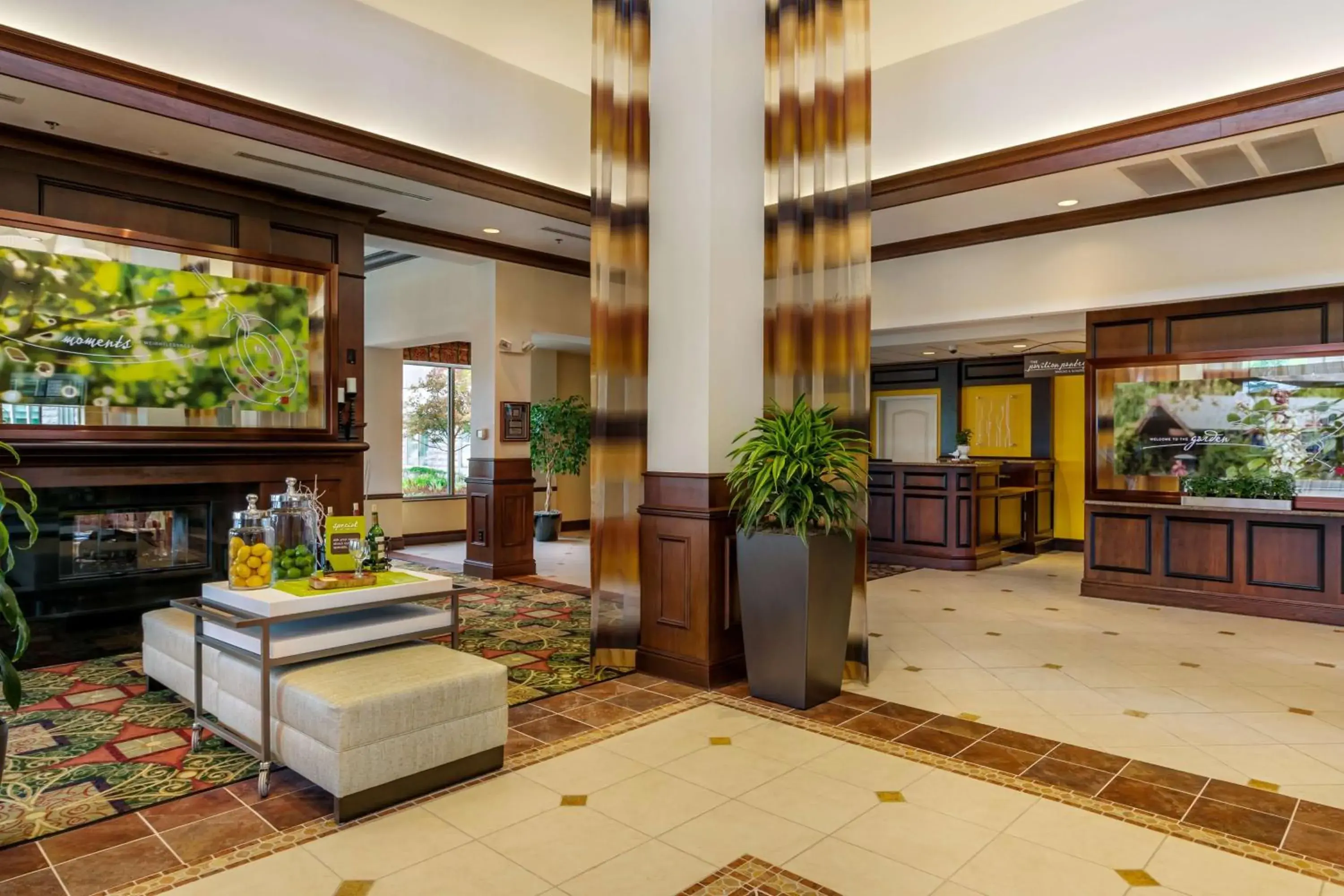 Lobby or reception in Hilton Garden Inn Cleveland East / Mayfield Village Lobby or reception in Hilton Garden Inn Cleveland East / Mayfield Village