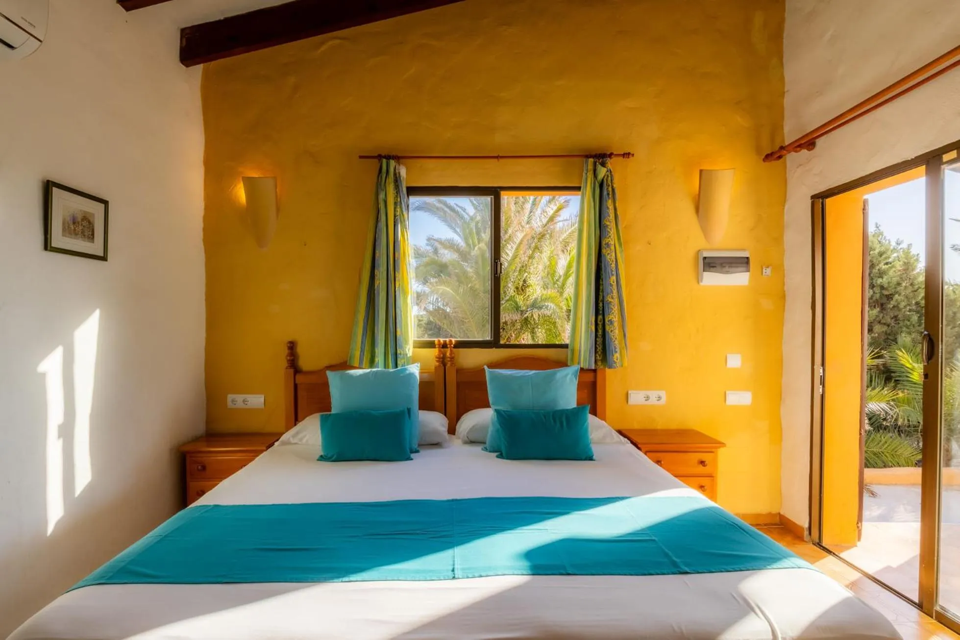 Photo of the whole room, Bed in Hotel Club Sunway Punta Prima