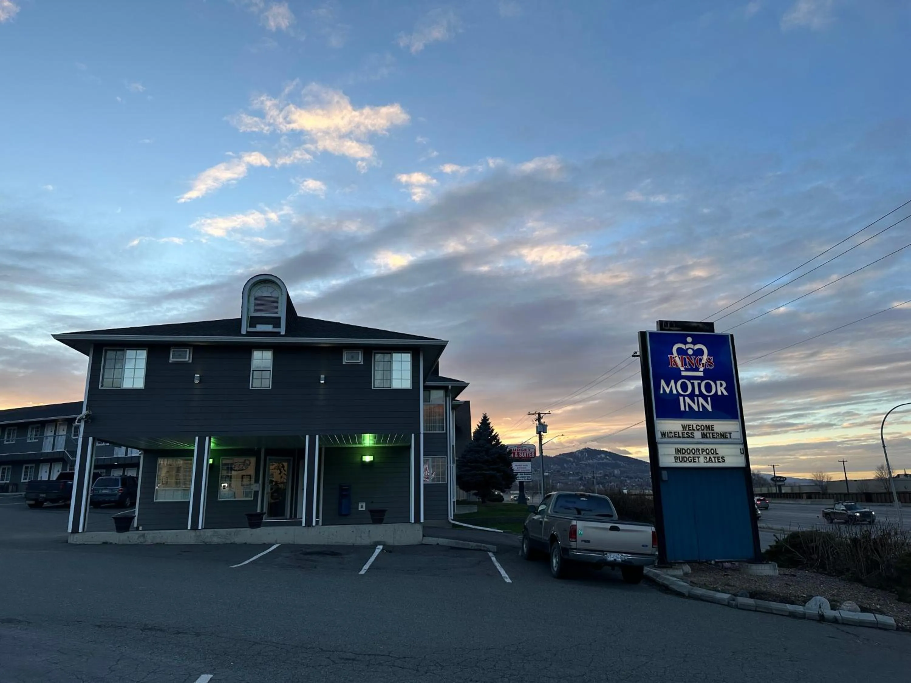 Property building in Kings Motor Inn