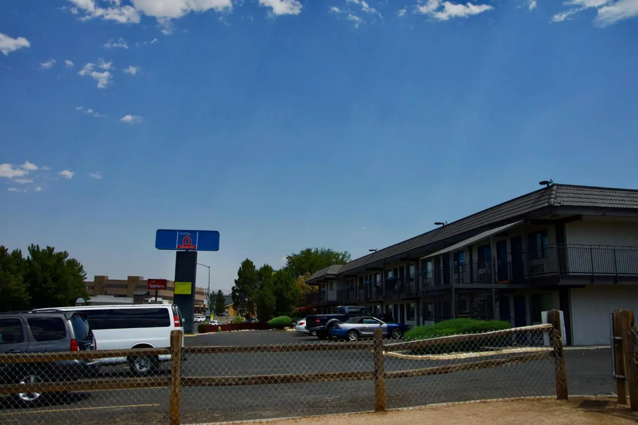 Property building in Studio 6 Grand Junction, CO Property building in Studio 6 Grand Junction, CO