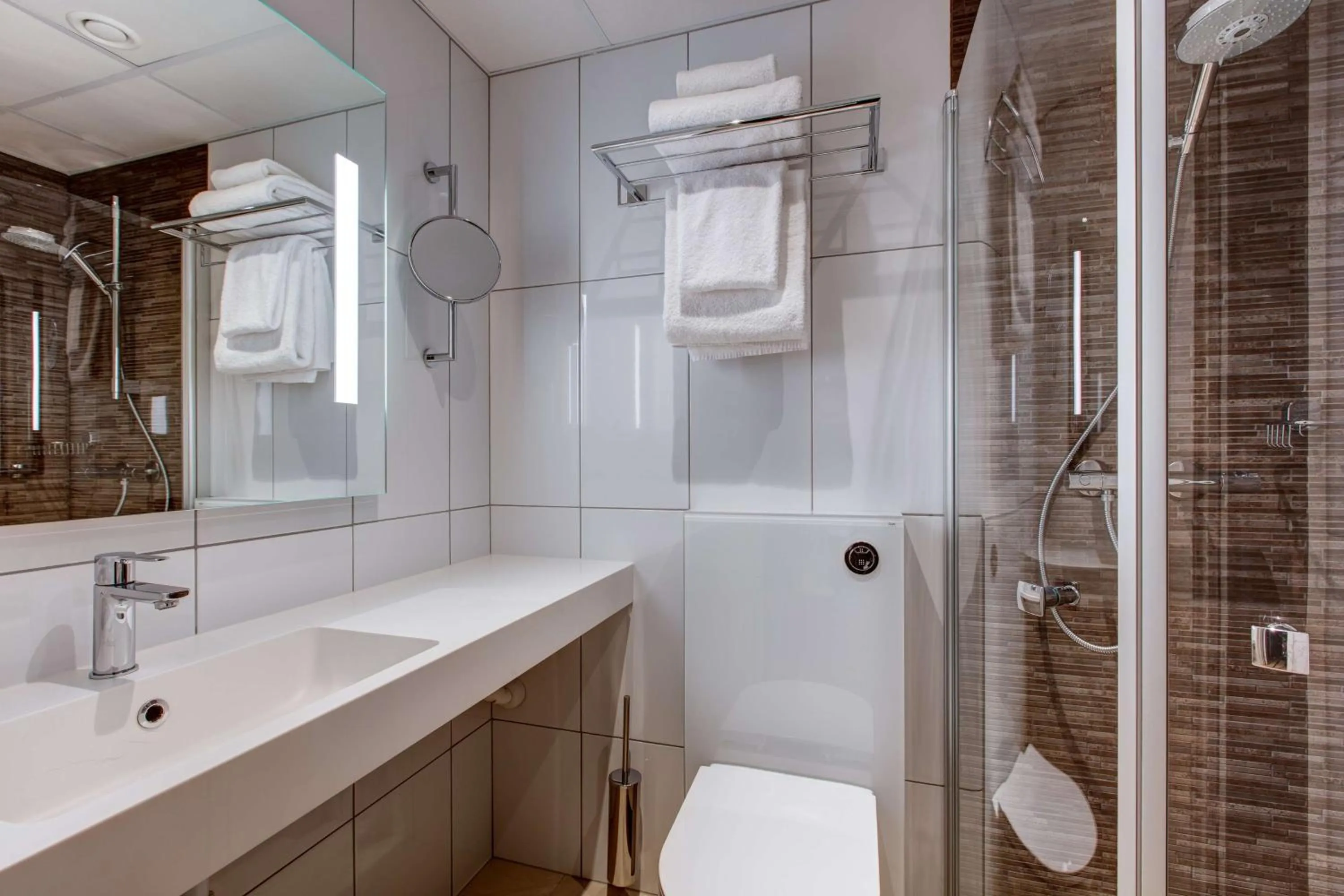 Shower in Radisson Blu Park Hotel, Oslo