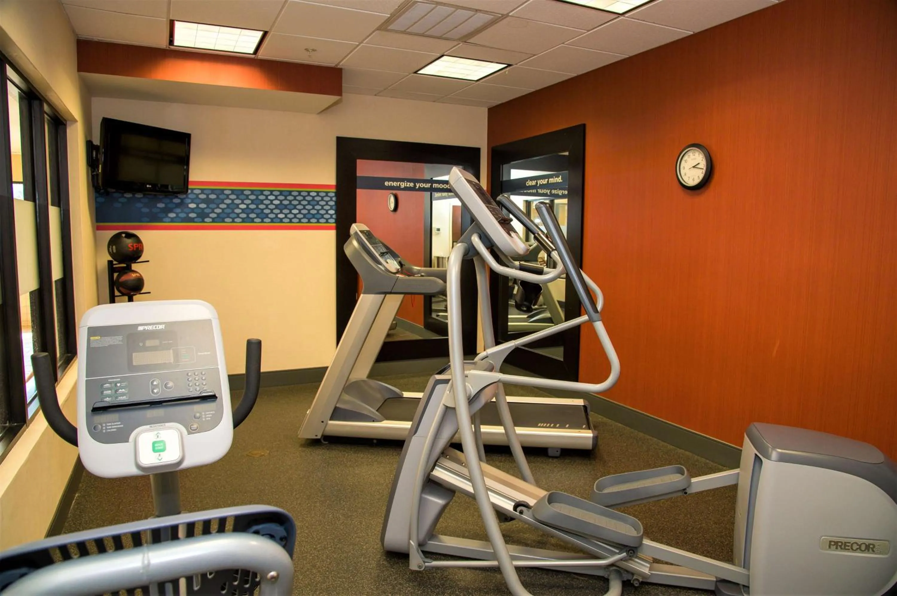 Fitness centre/facilities in Hampton Inn Lewisburg