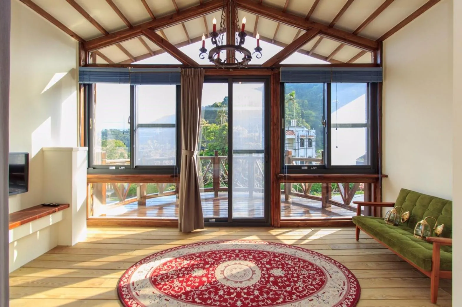 R&J Guesthouse