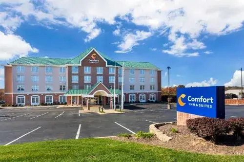Comfort Inn & Suites Cuyahoga Falls - Akron Comfort Inn & Suites Cuyahoga Falls - Akron
