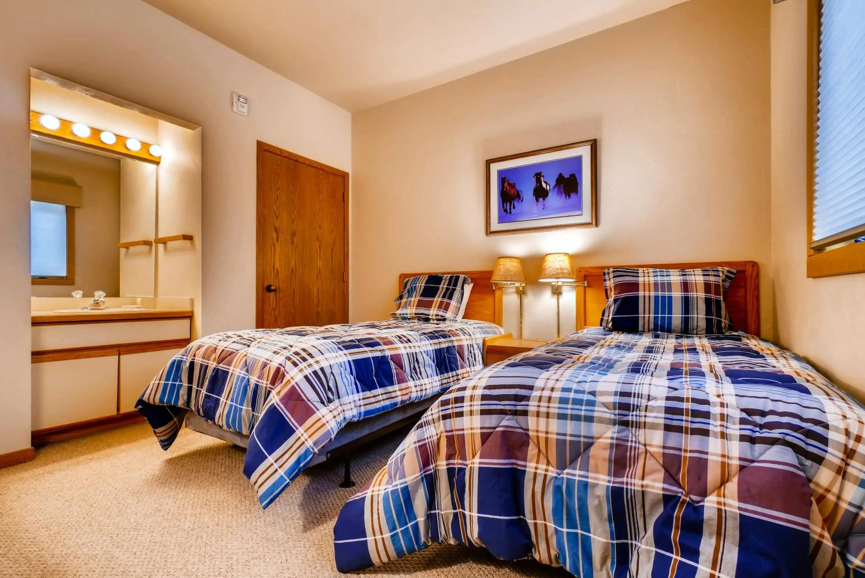 Bathroom, Bed in Snow Flower Condos