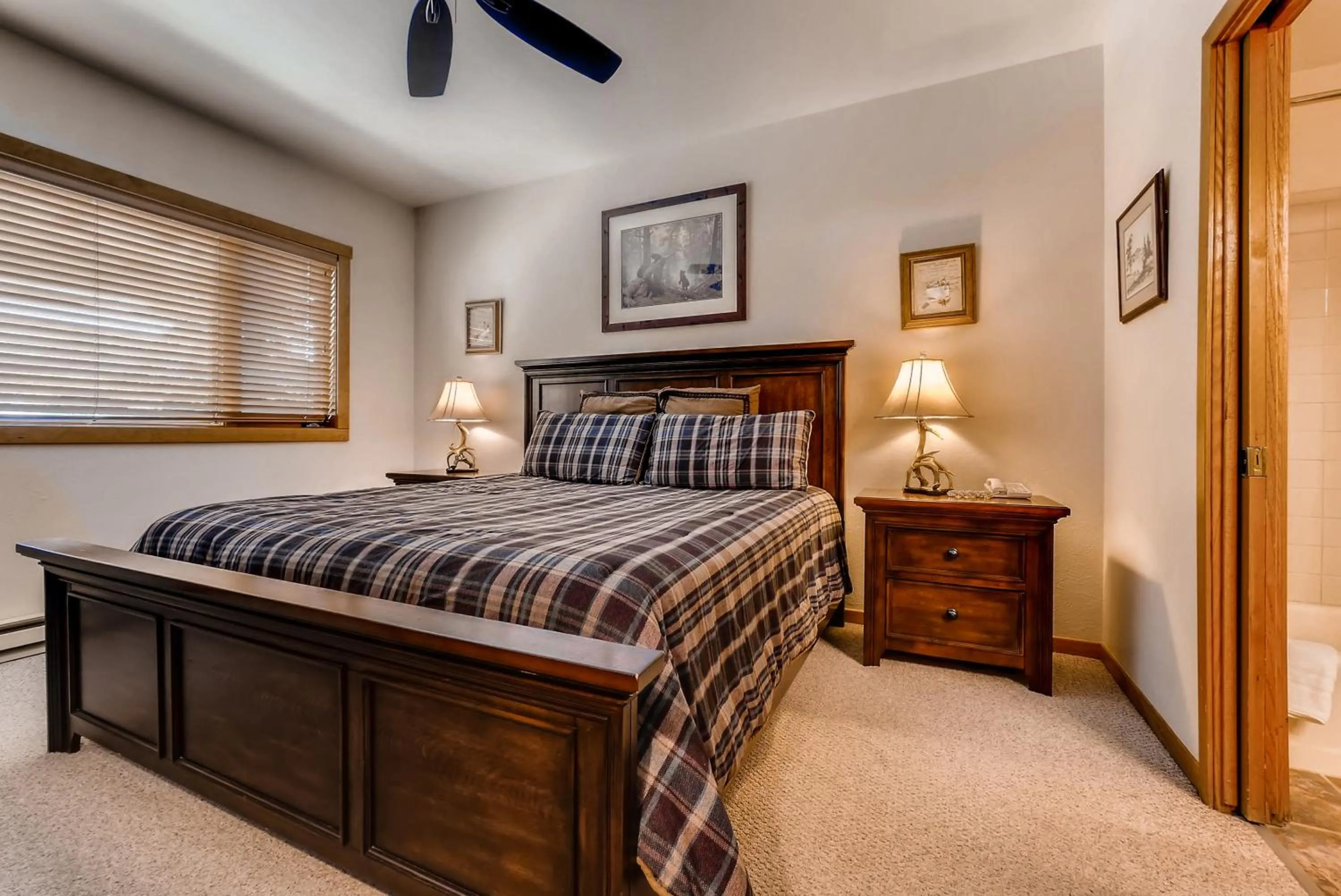 Bedroom, Bed in Snow Flower Condos