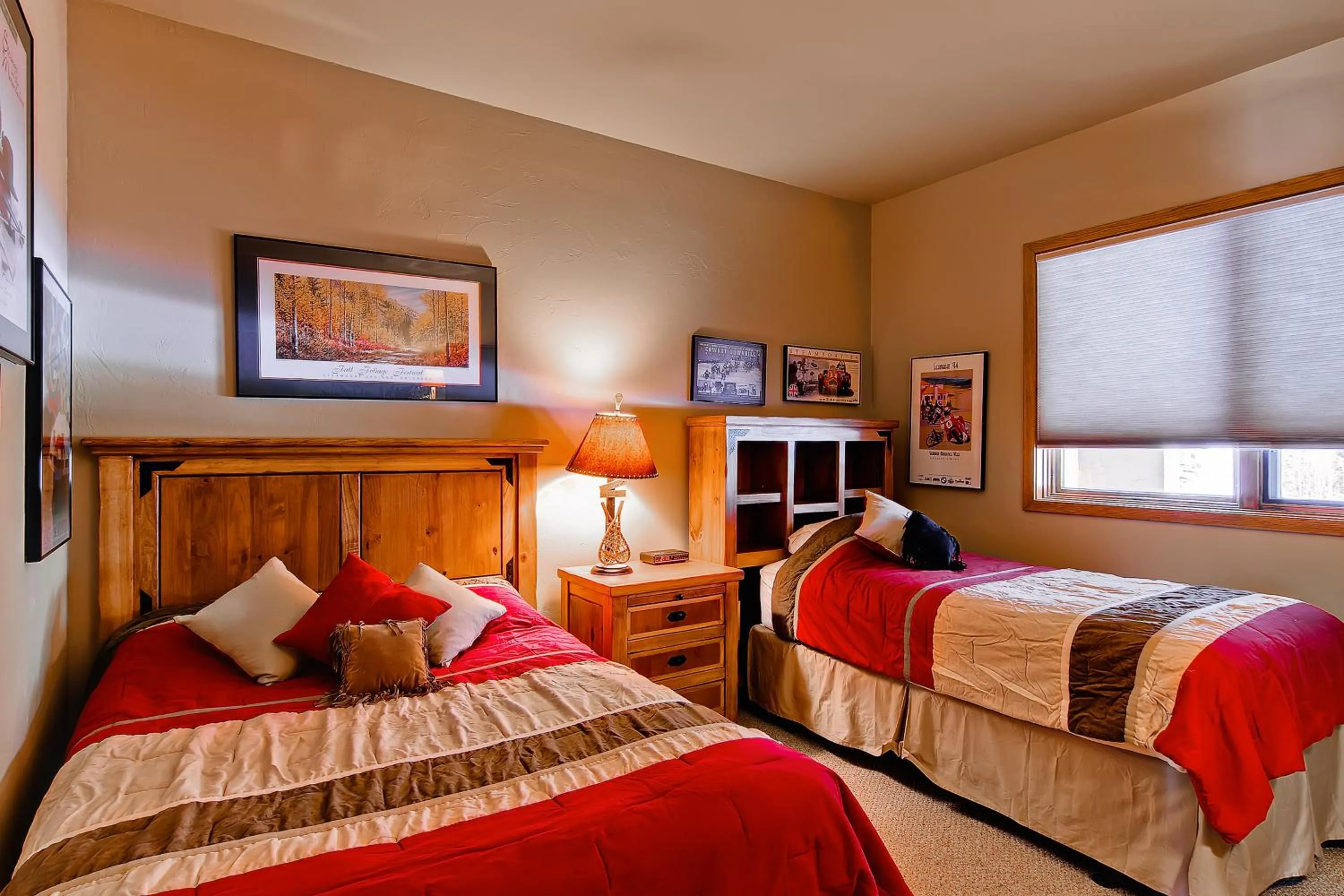 Bedroom, Bed in Snow Flower Condos