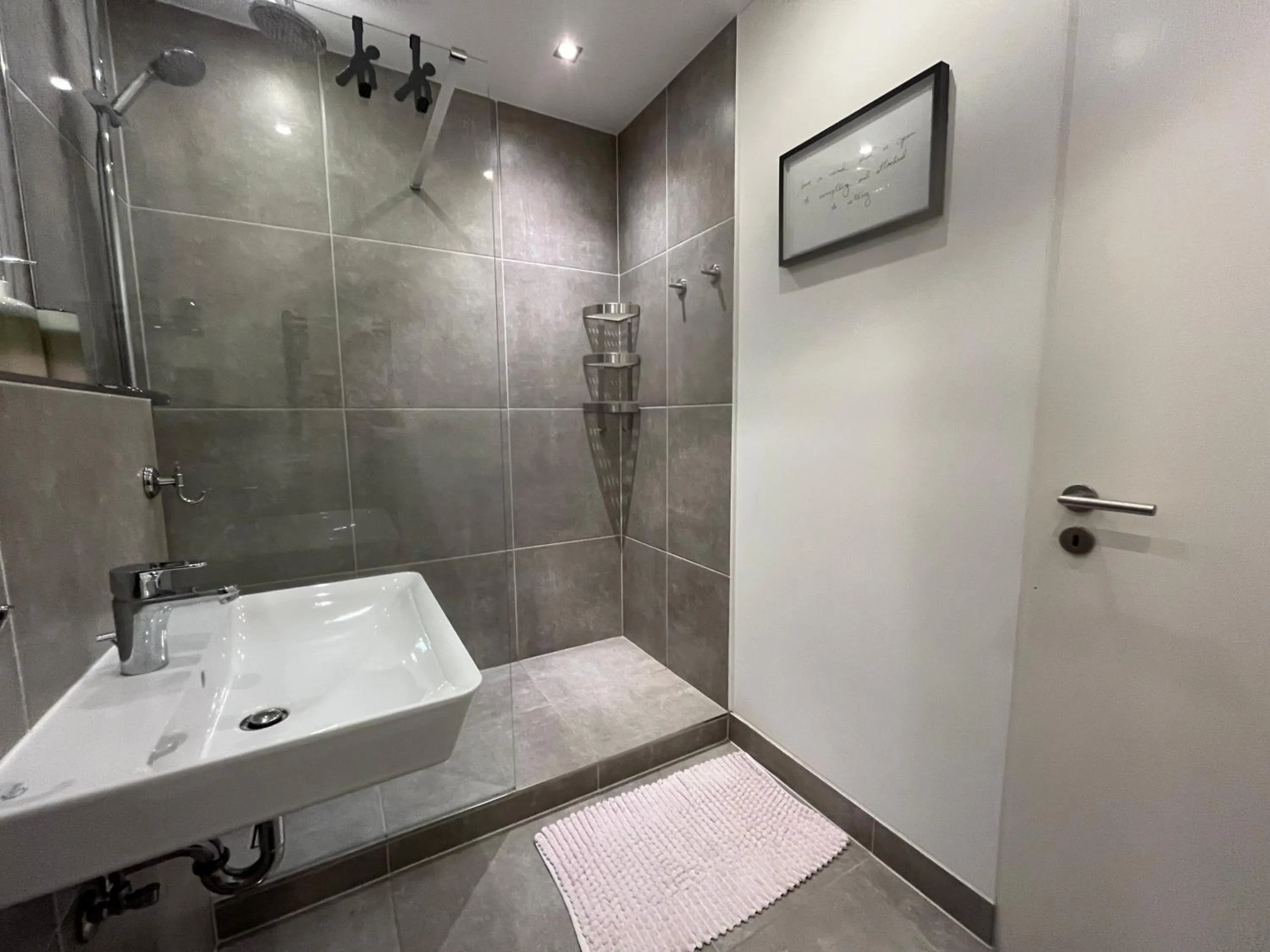 Shower in Apartement Förde Blick