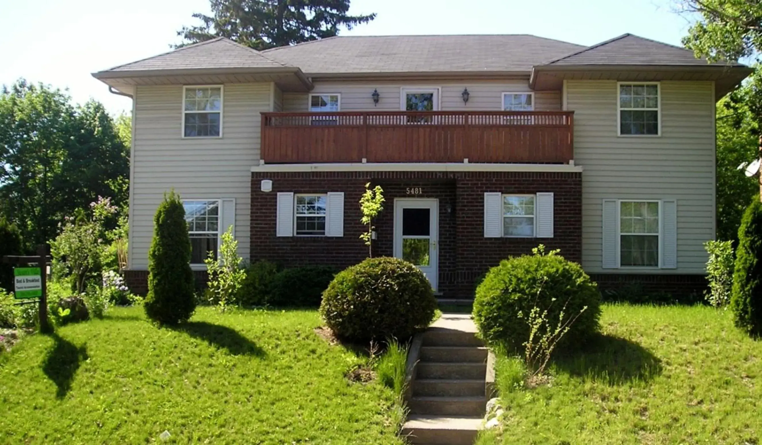 Facade/entrance in Susan's Villa Facade/entrance in Susan's Villa