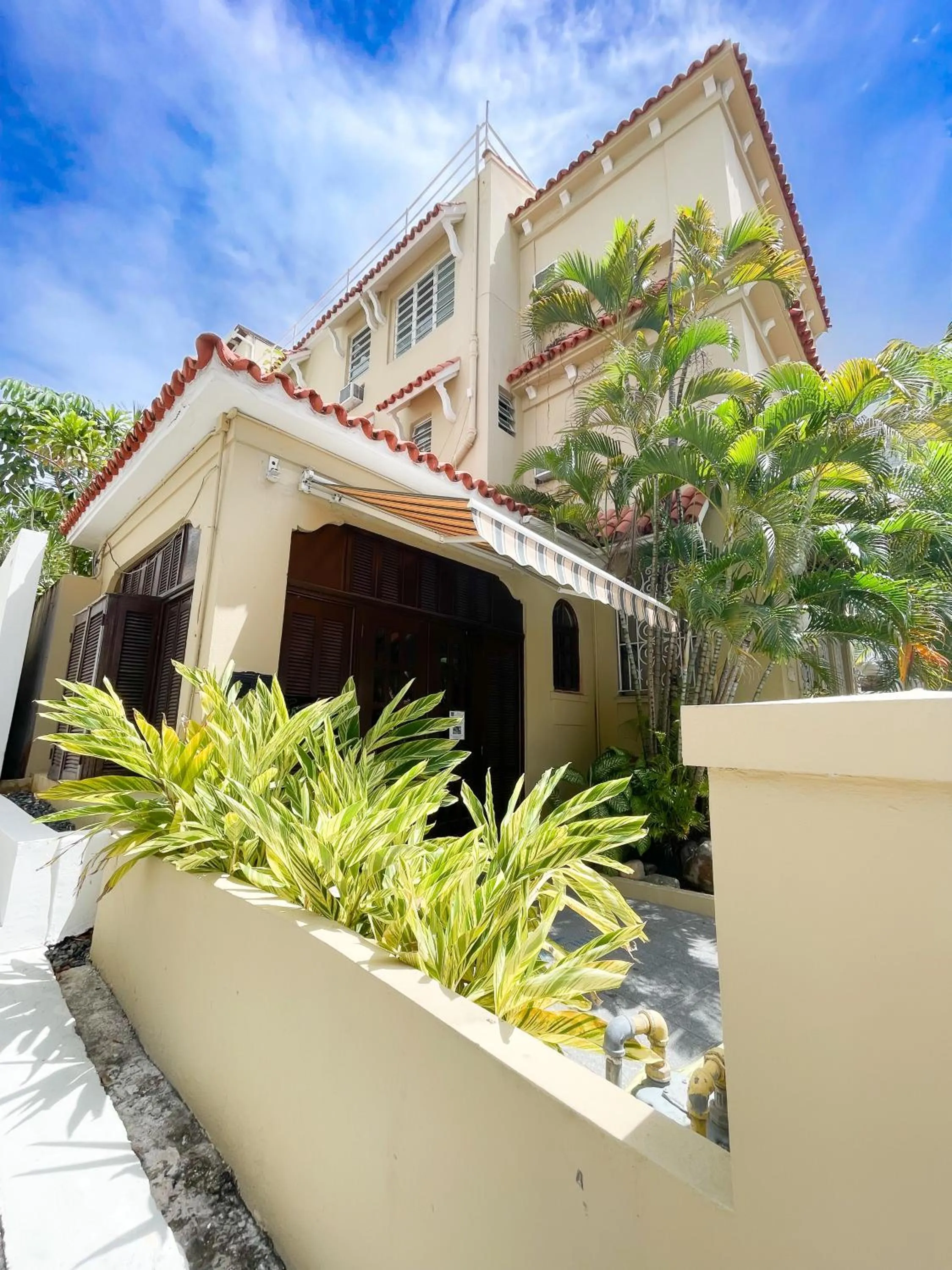 Facade/entrance in Canario Boutique Hotel