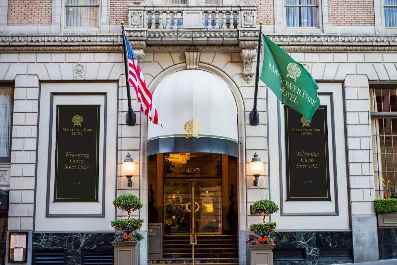 Facade/entrance in Mayflower Park Hotel Facade/entrance in Mayflower Park Hotel