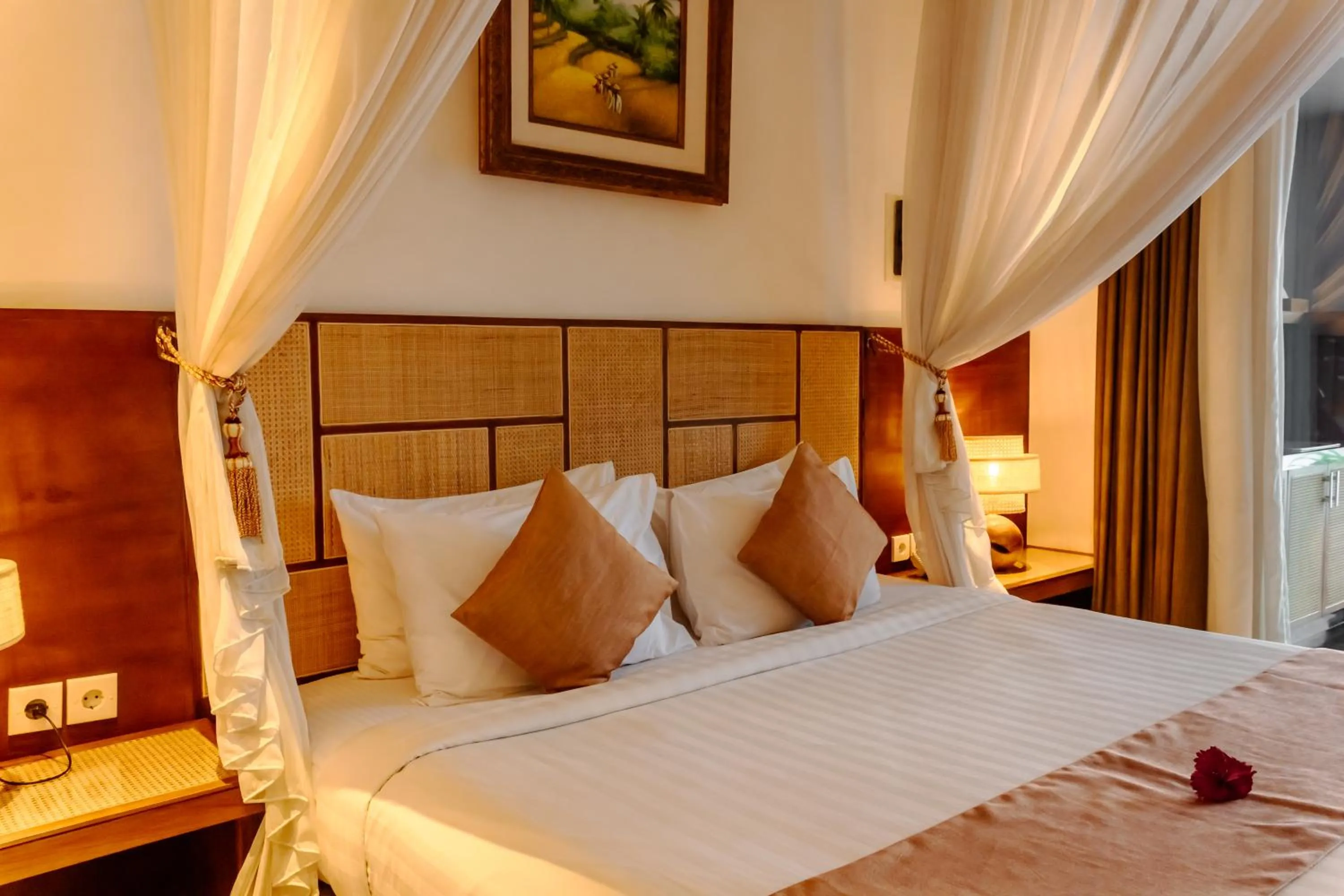 Bed in Lasanti Villas Seminyak