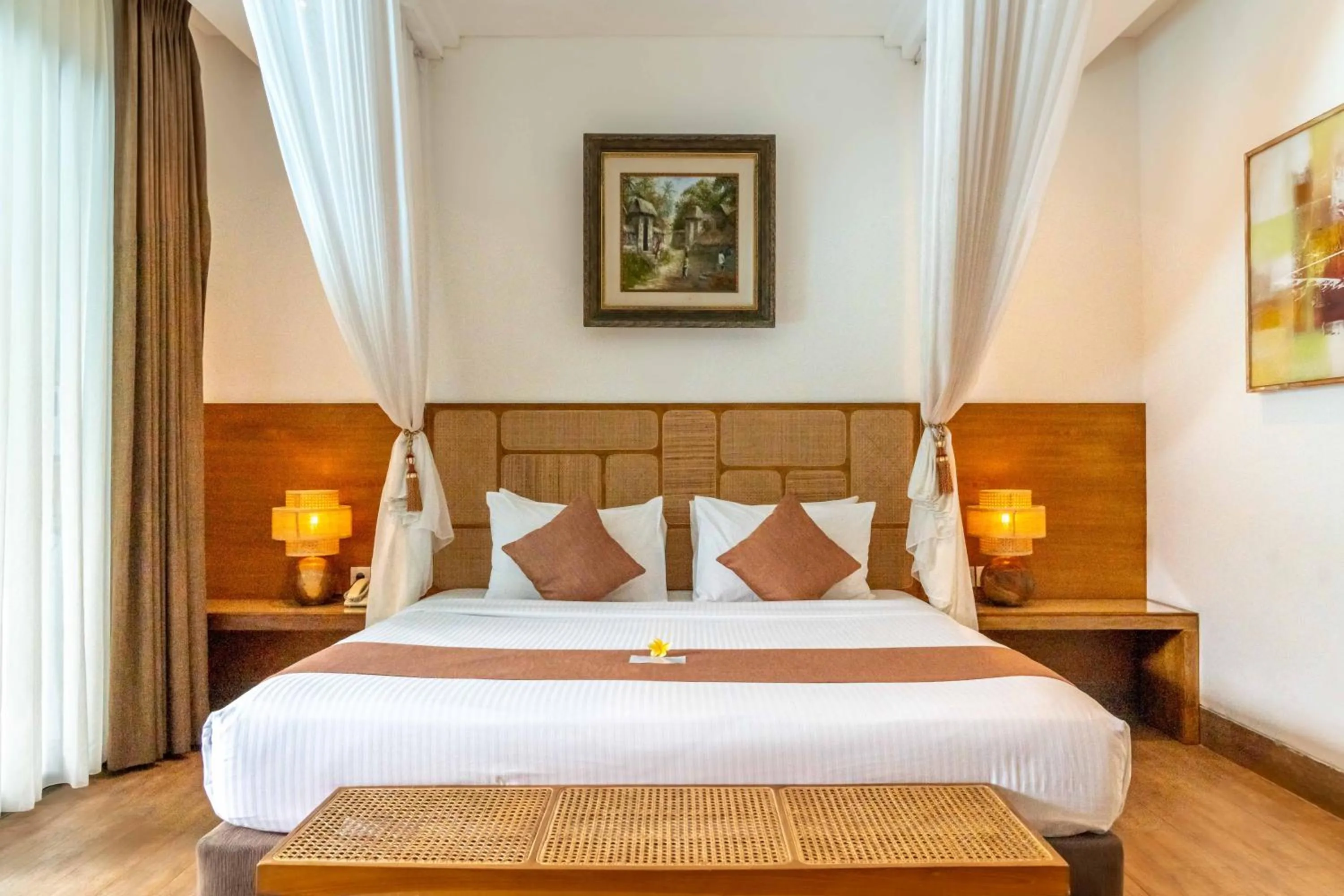 Bed in Lasanti Villas Seminyak