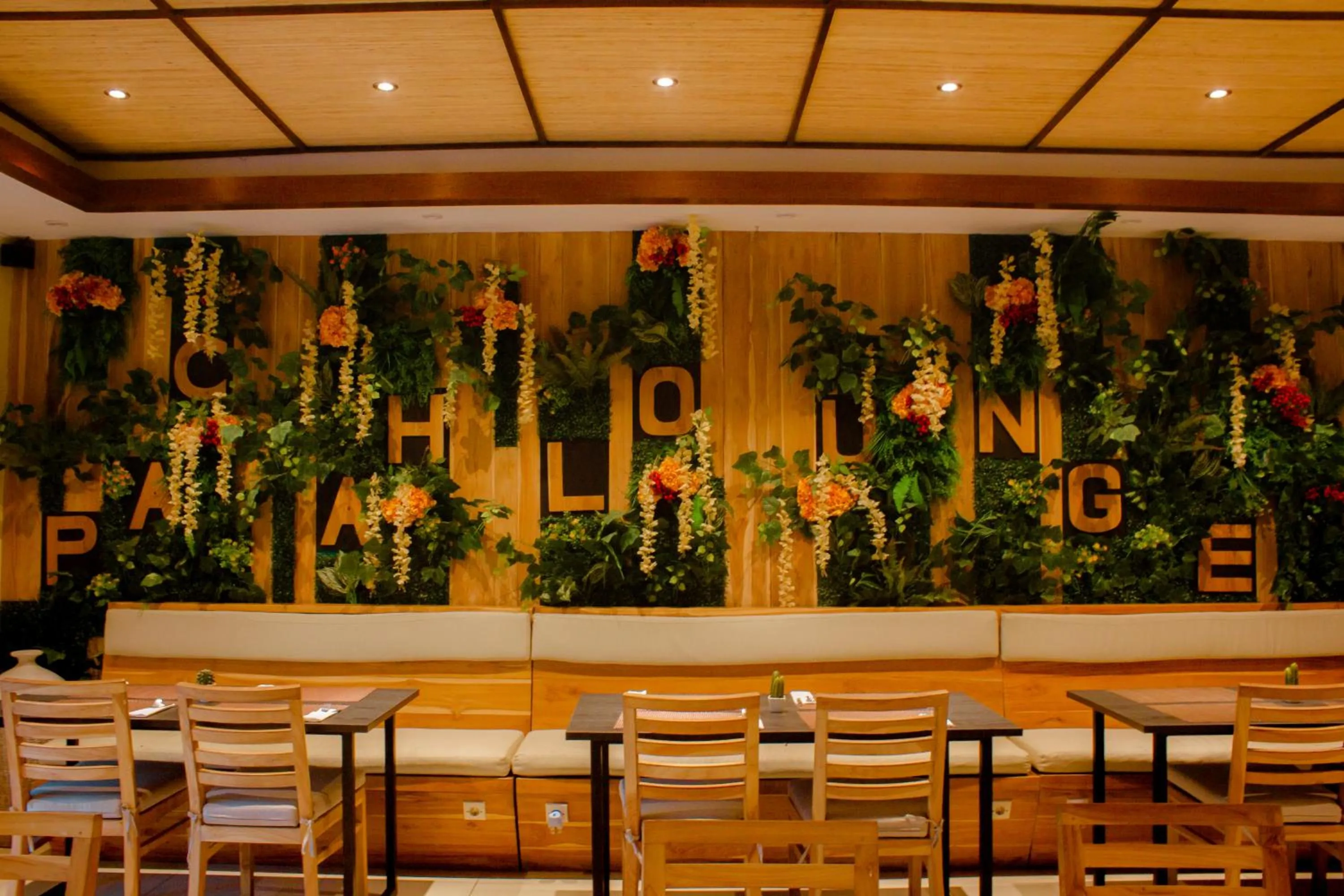 Restaurant/places to eat in Lasanti Villas Seminyak