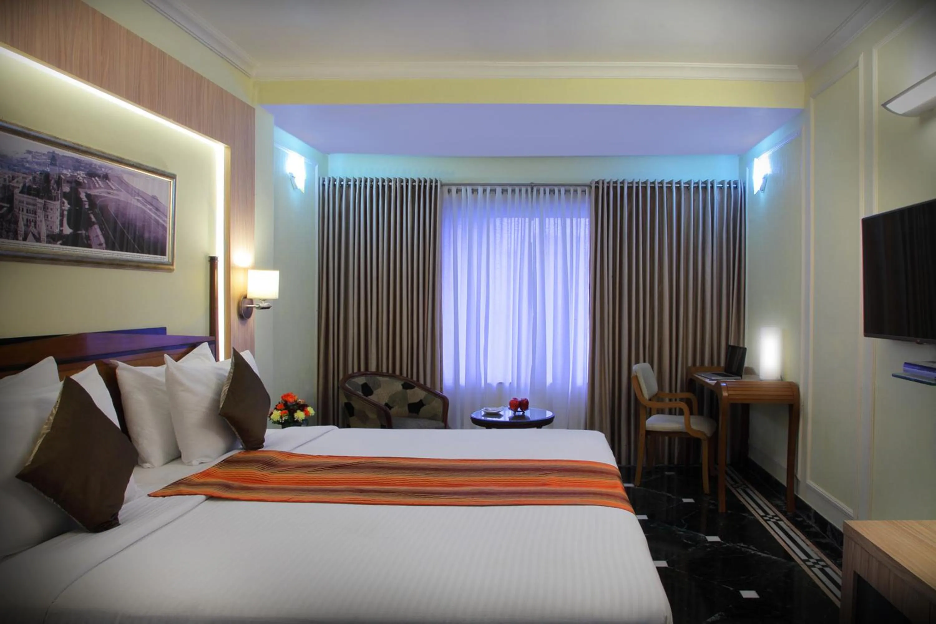 Photo of the whole room, Bed in Hiltop Hotel