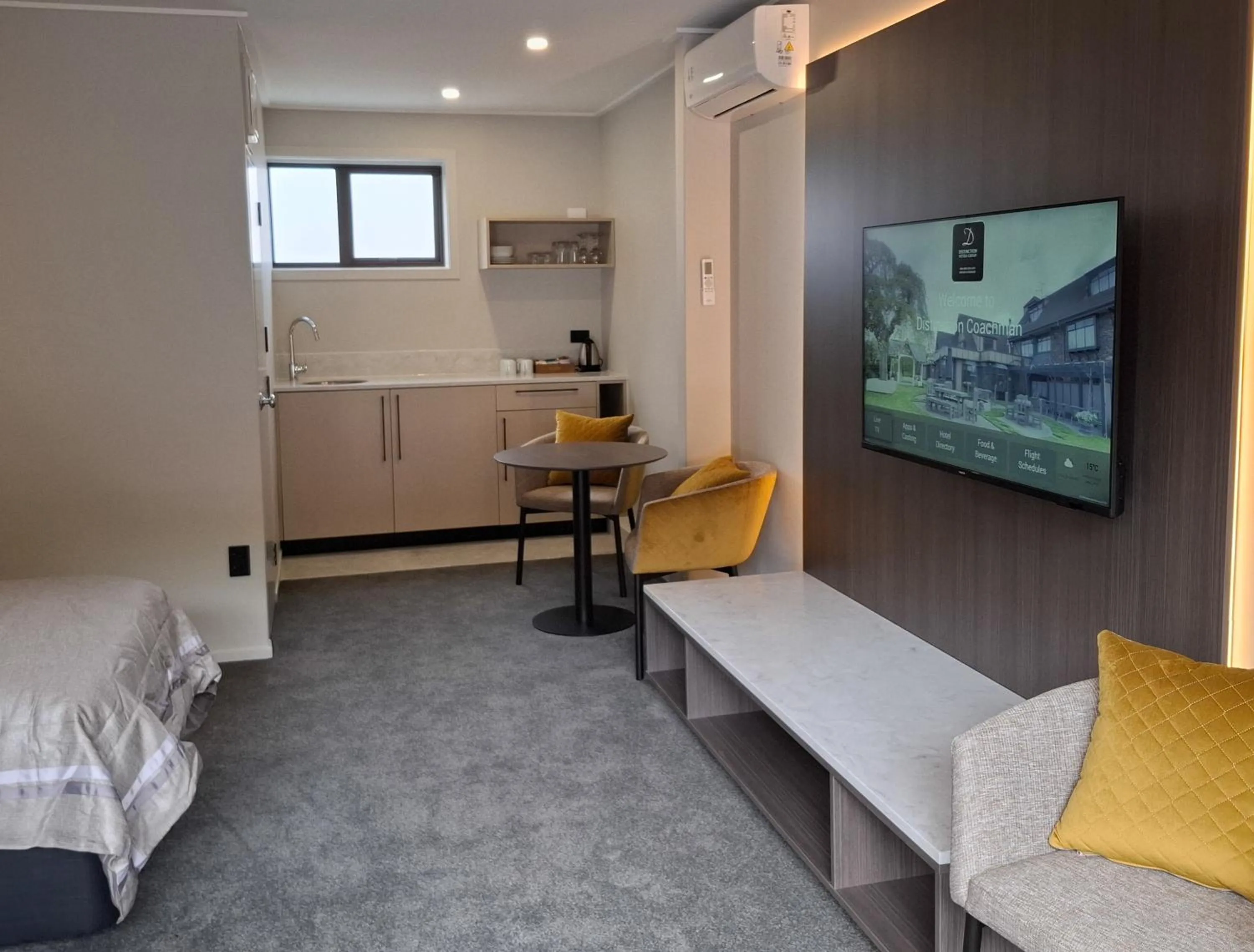 TV and multimedia in Distinction Coachman Hotel, Palmerston North