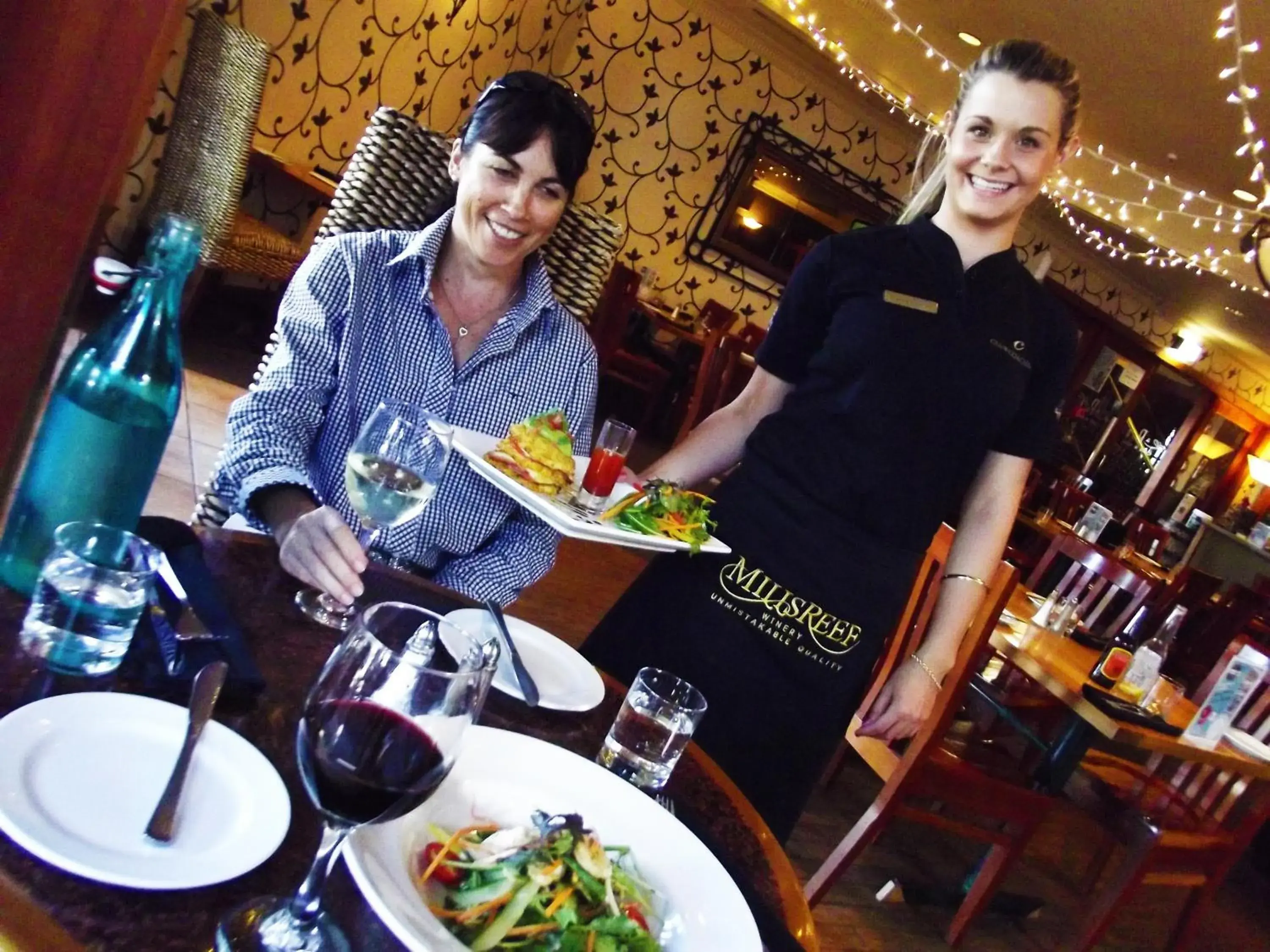 Restaurant/places to eat in Distinction Coachman Hotel, Palmerston North Restaurant/places to eat in Distinction Coachman Hotel, Palmerston North