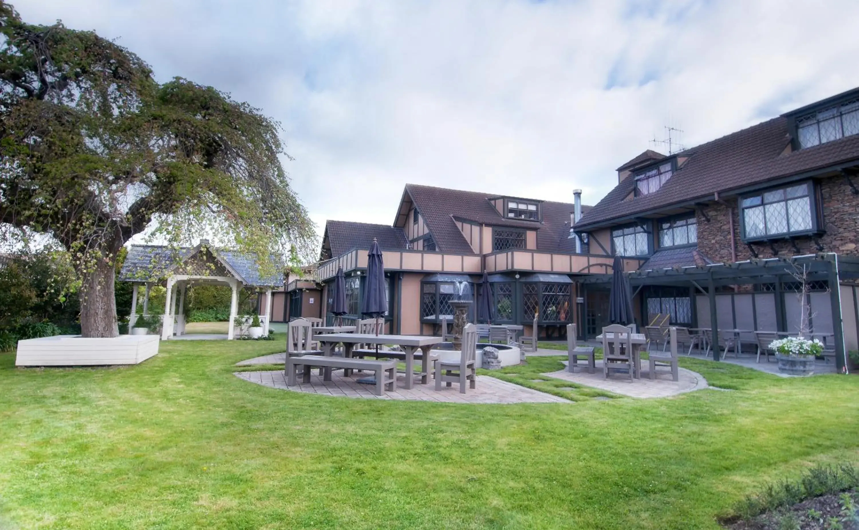 Property building in Distinction Coachman Hotel, Palmerston North Property building in Distinction Coachman Hotel, Palmerston North