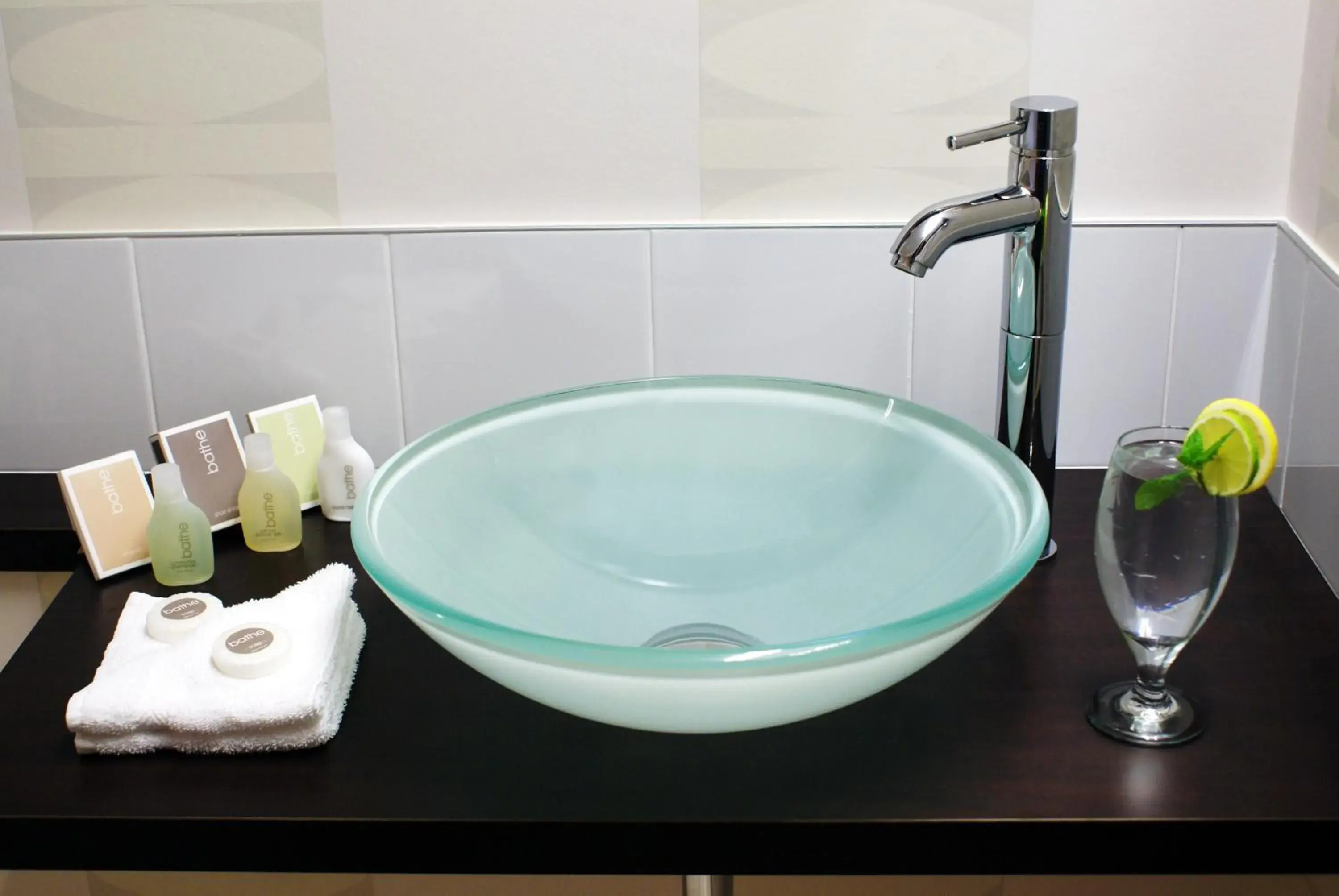 Bathroom in Distinction Coachman Hotel, Palmerston North Bathroom in Distinction Coachman Hotel, Palmerston North