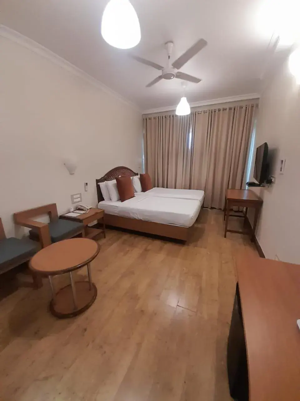 Standard Twin Room - single occupancy in Regency Hotel Standard Twin Room - single occupancy in Regency Hotel