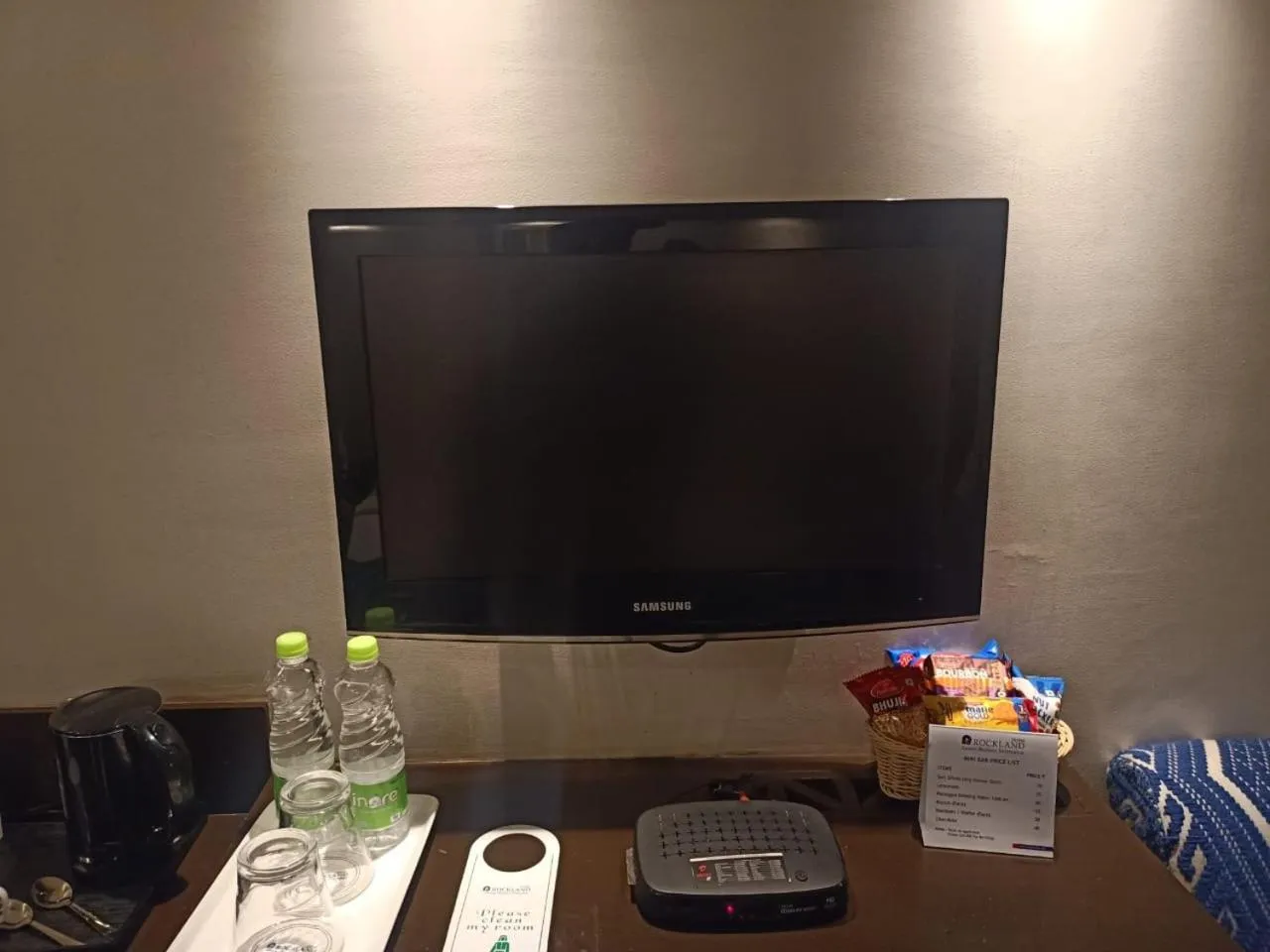TV and multimedia in Rockland Hotel, C.R Park