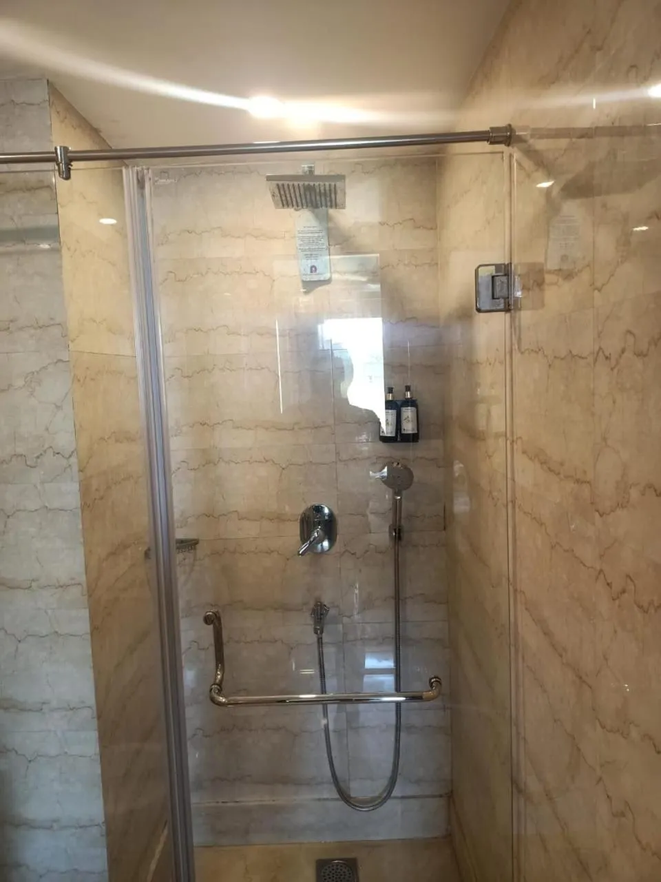 Shower in Rockland Hotel, C.R Park