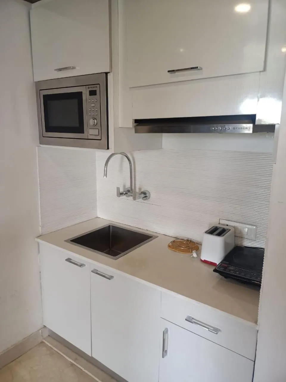 Coffee/tea facilities in Rockland Hotel, C.R Park