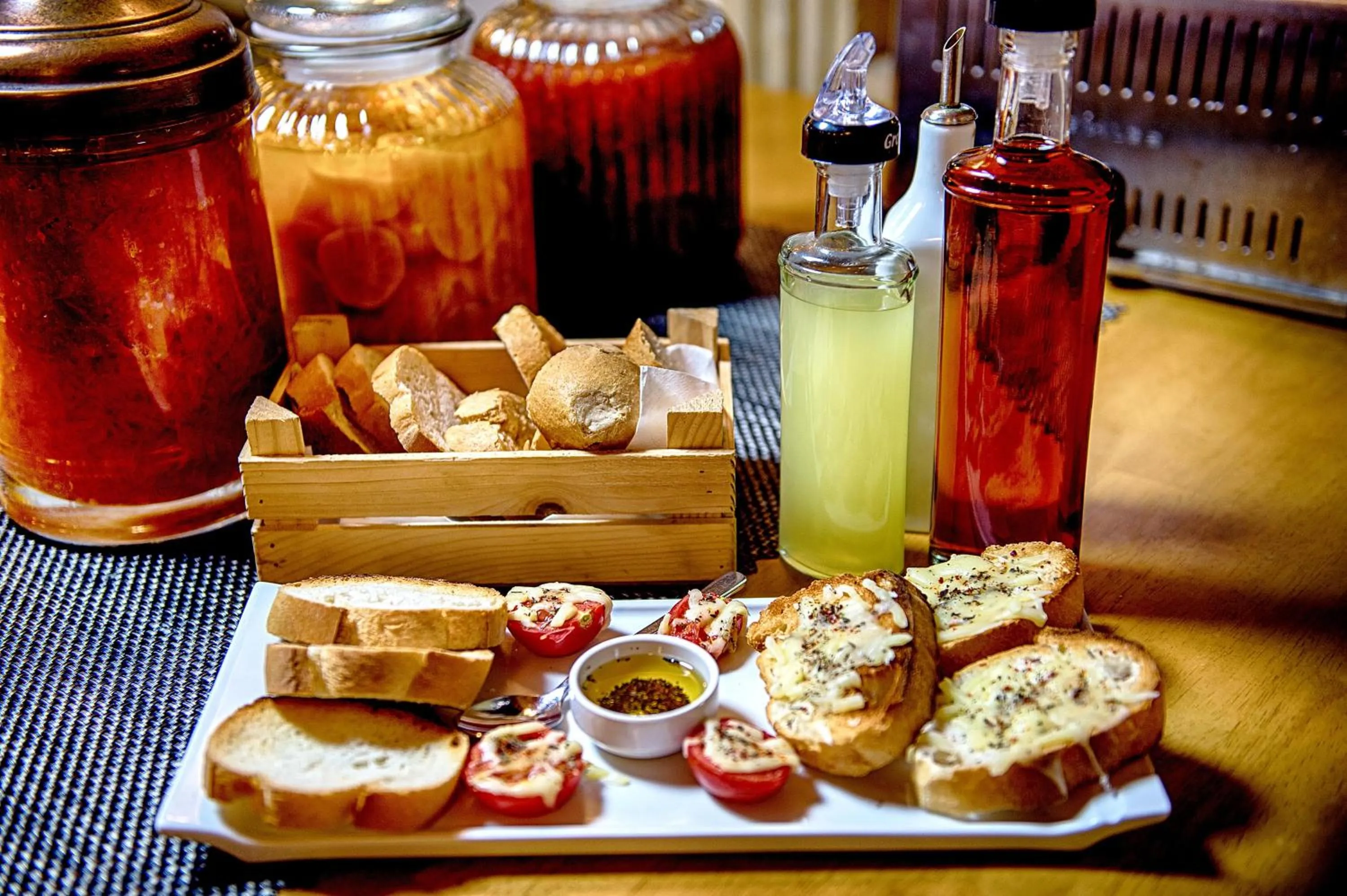 Restaurant/places to eat in Wineport Lodge Agva Riverside Hotel & Winery