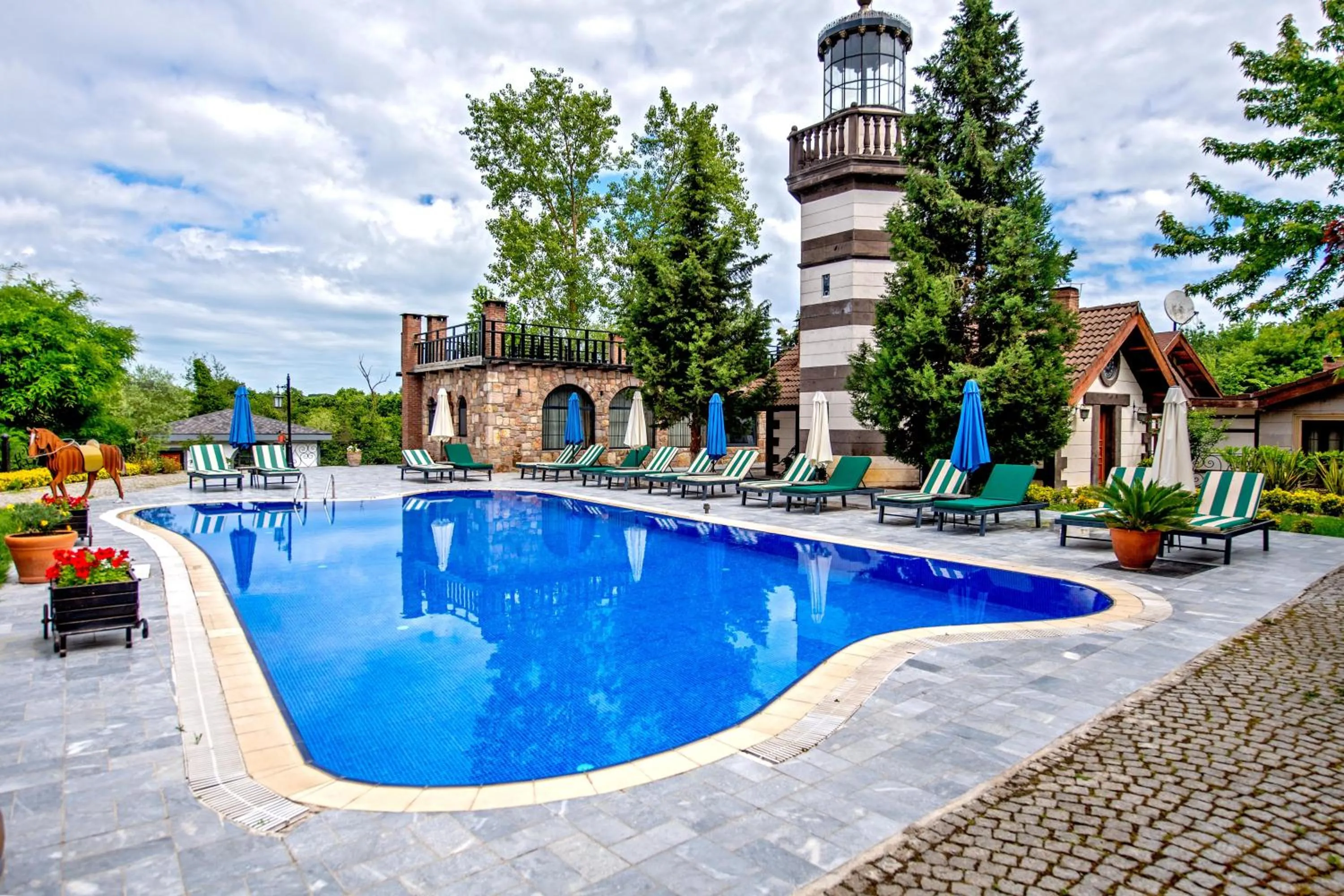 Summer in Wineport Lodge Agva Riverside Hotel & Winery