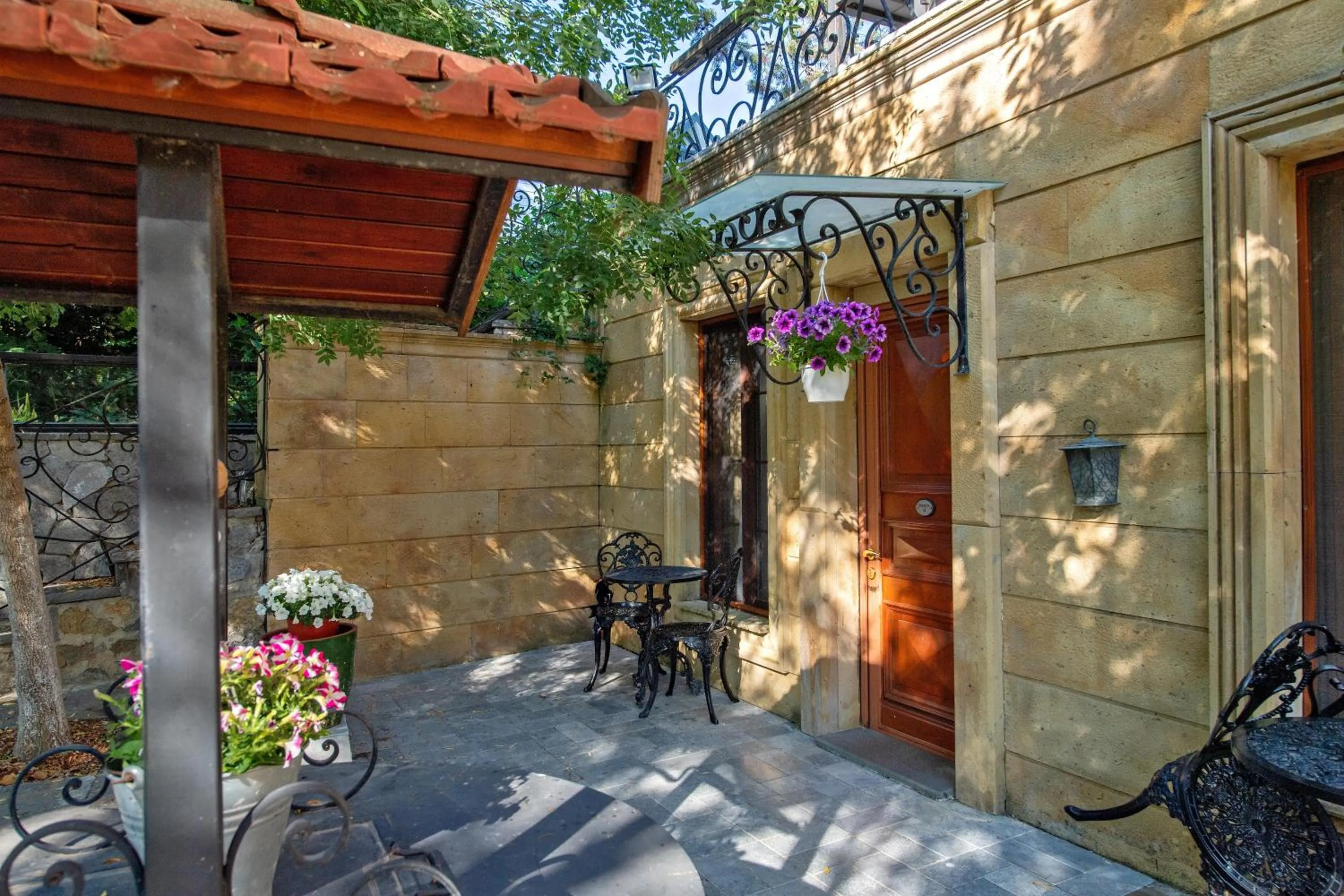 Summer in Wineport Lodge Agva Riverside Hotel & Winery