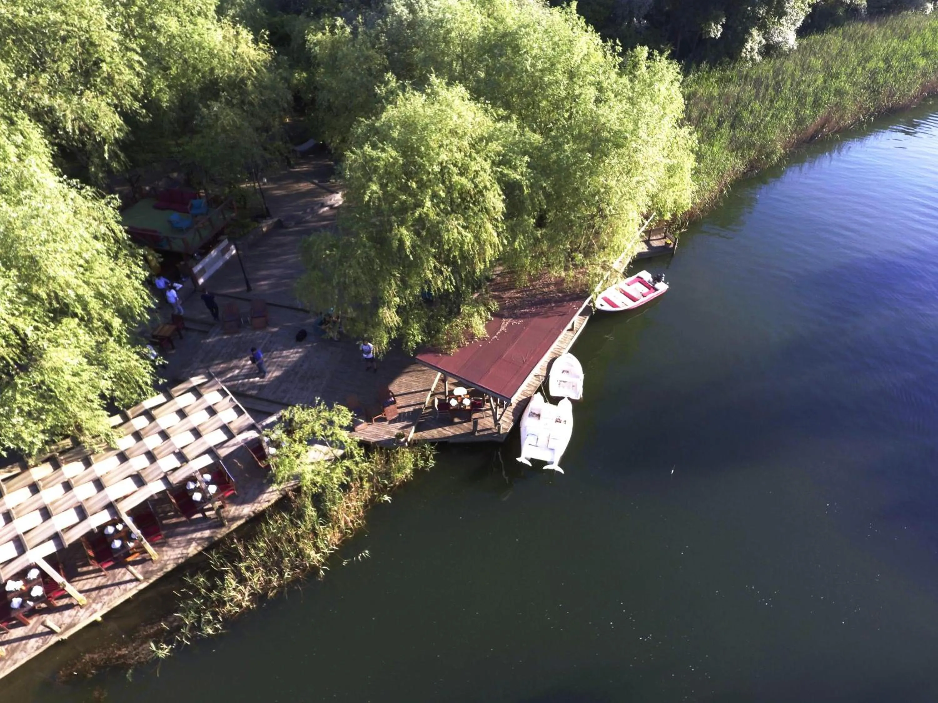 Spring in Wineport Lodge Agva Riverside Hotel & Winery